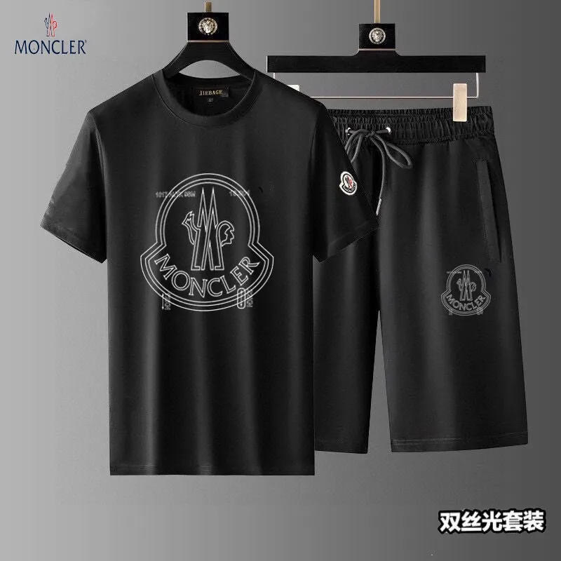 P280 Brand [MONCLER] 2025 new men’s short-sleeved shorts suit! Synchronous sales on the official website! High-end version on the market! It feels delicate and soft! Make you more comfortable to wear! The draped silhouette is awesome! Size: M-5XL (please state your height and weight when placing an order)