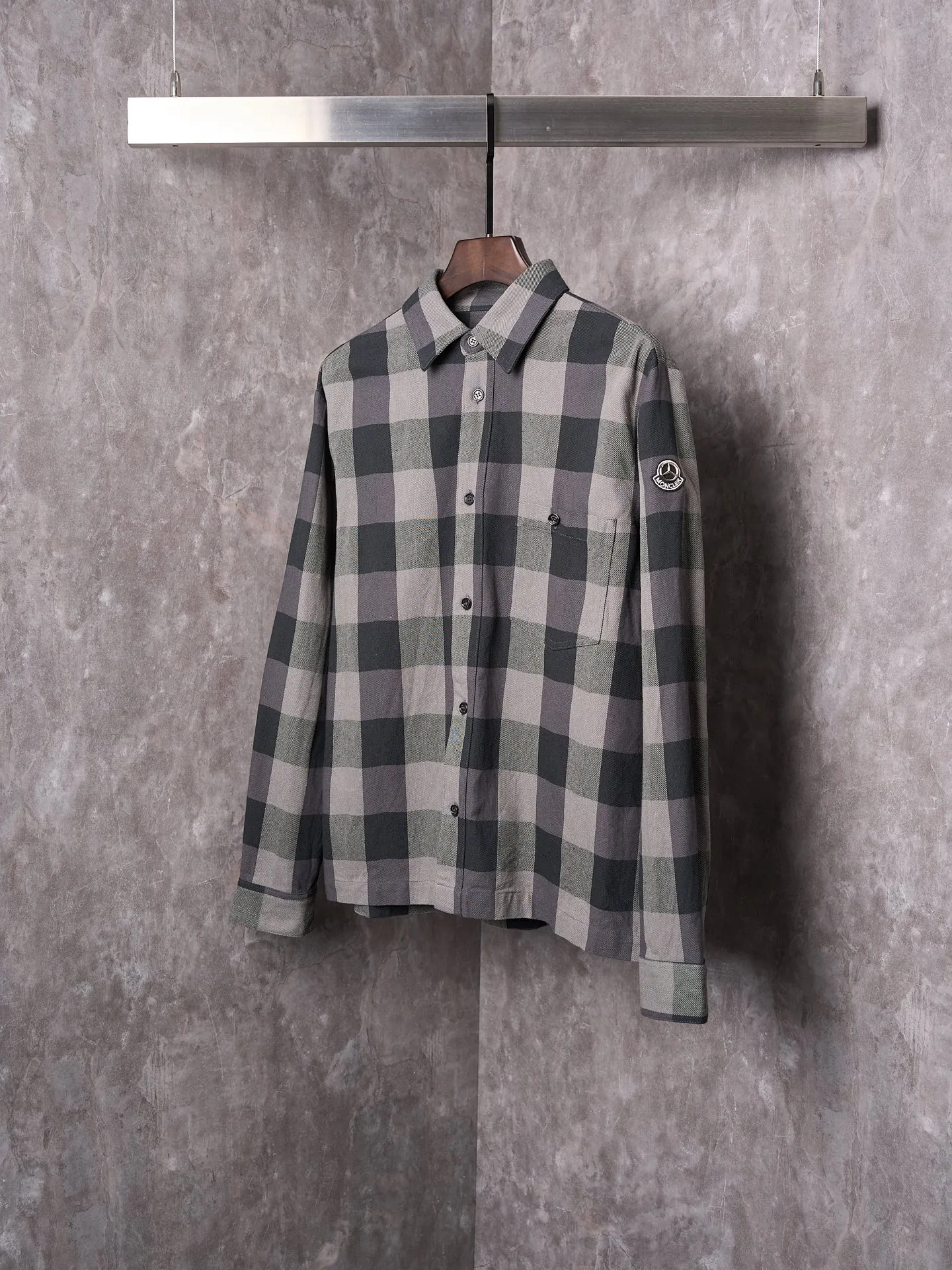 P500 Actual hanging auction] Moncler x Mercedes-Benz/Moncler x Mercedes-Benz joint cotton embroidered logo plaid shirt [Ready stock] 46 48 50 52