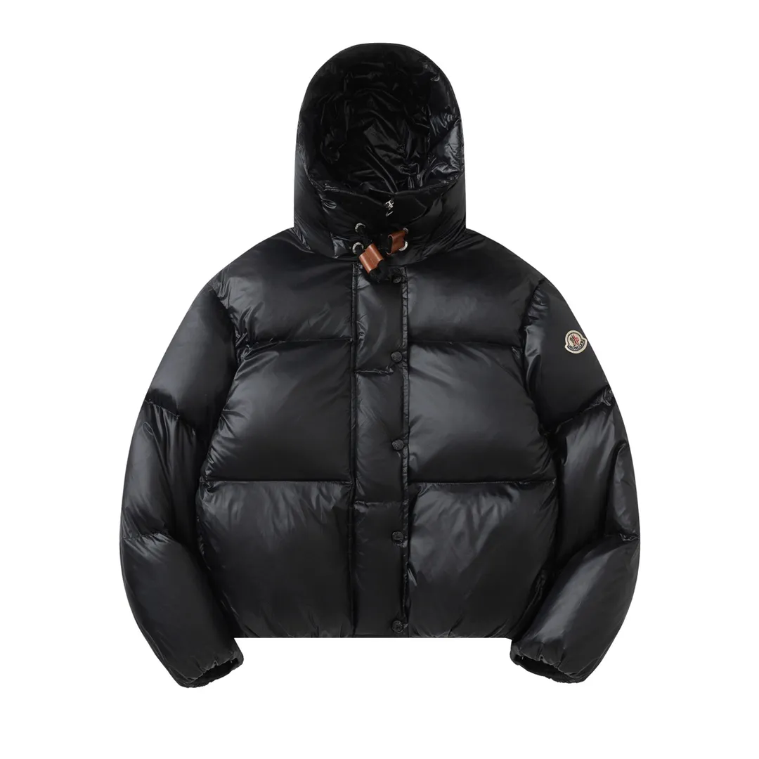P920 with dust bag) Moncler/muzzle 24ss short bread hooded down jacket, the latest style, lightweight longue saison nylon down jacket, dist certified, quilted design, dropped shoulder design, drawstring hood, sleeves with invisible snap buttons that can be worn as a cloak. Filled with 90 national standard goose down, complete with three standards, the upper body effect is super good-looking. Color: black camel Size: 0/1/2