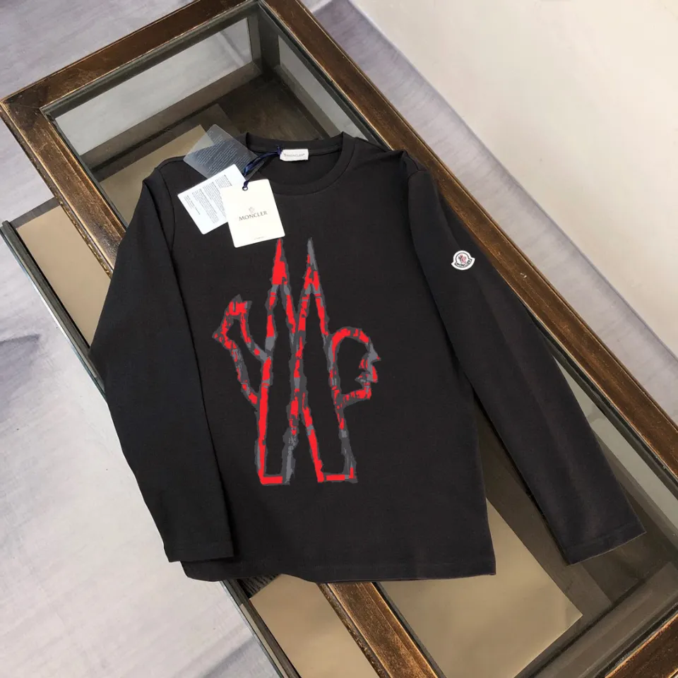 P180, a non-off-the-shelf model, you can trust it. Moncler printed long-sleeved T-shirt, 240g breathable cotton fabric, very soft and comfortable texture, does not shrink, does not deform, does not ball), can be worn alone as a base layer. Original customized accessories, collar label, care mark, hangtag, packaging (perfect details) Color: White Black Size: XS S M L