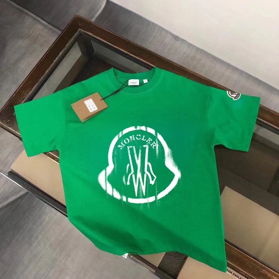 P140 Brand [MONCLER] (Good News for Fat People) original men's casual short-sleeved T-shirt, new product for spring and summer 2025, customized top-notch logo craftsmanship on the chest, matched with the entire details, quality and tailoring design are first-class, customized imported mercerized cotton fabric! Full of style, the color scheme is light and versatile. M-5XL (wear up to 220 pounds)