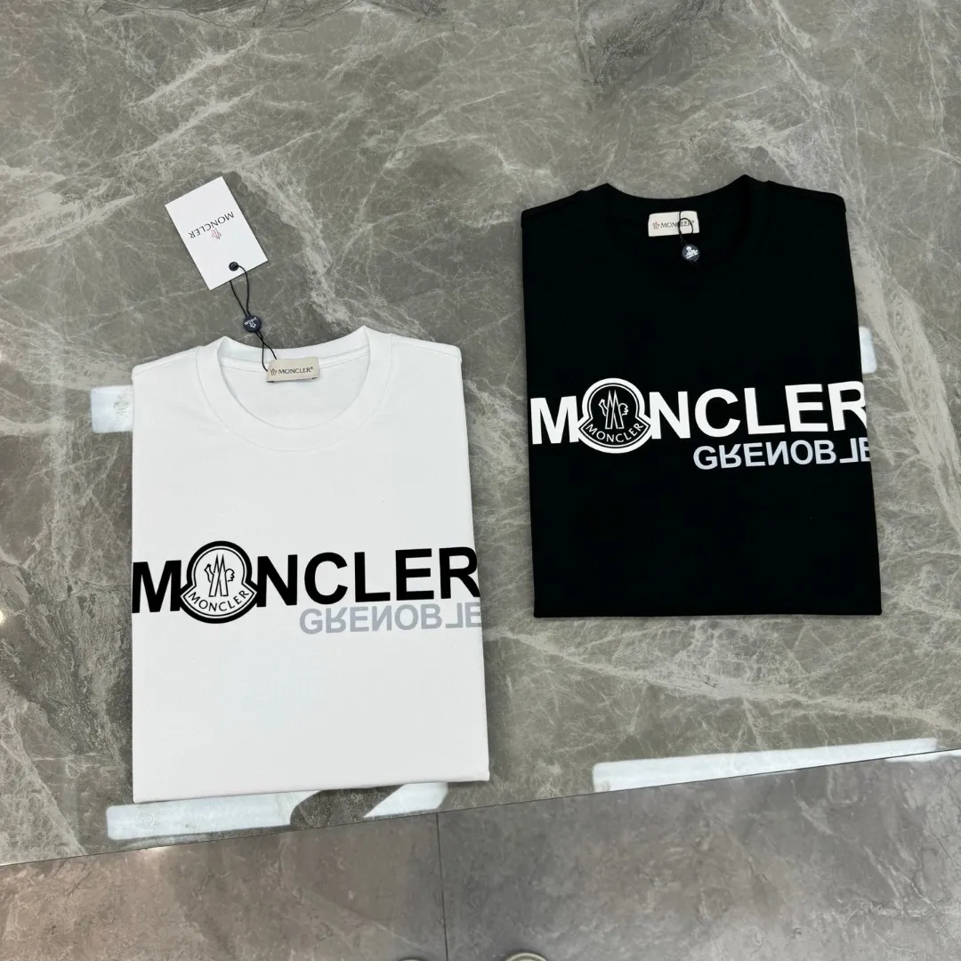 P150 Moncler Mouth Covered 25s New Salona + Pure Cotton T-shirt. Brand letter logo printing. Clean, refreshing, simple and generous. Recommended items for any age [Fireworks] regular version! Custom-made 260g Solona fabric, the surface is skin-friendly and smooth, and the fit is as comfortable as a baby! Color: Black. White. Size: s-xxl