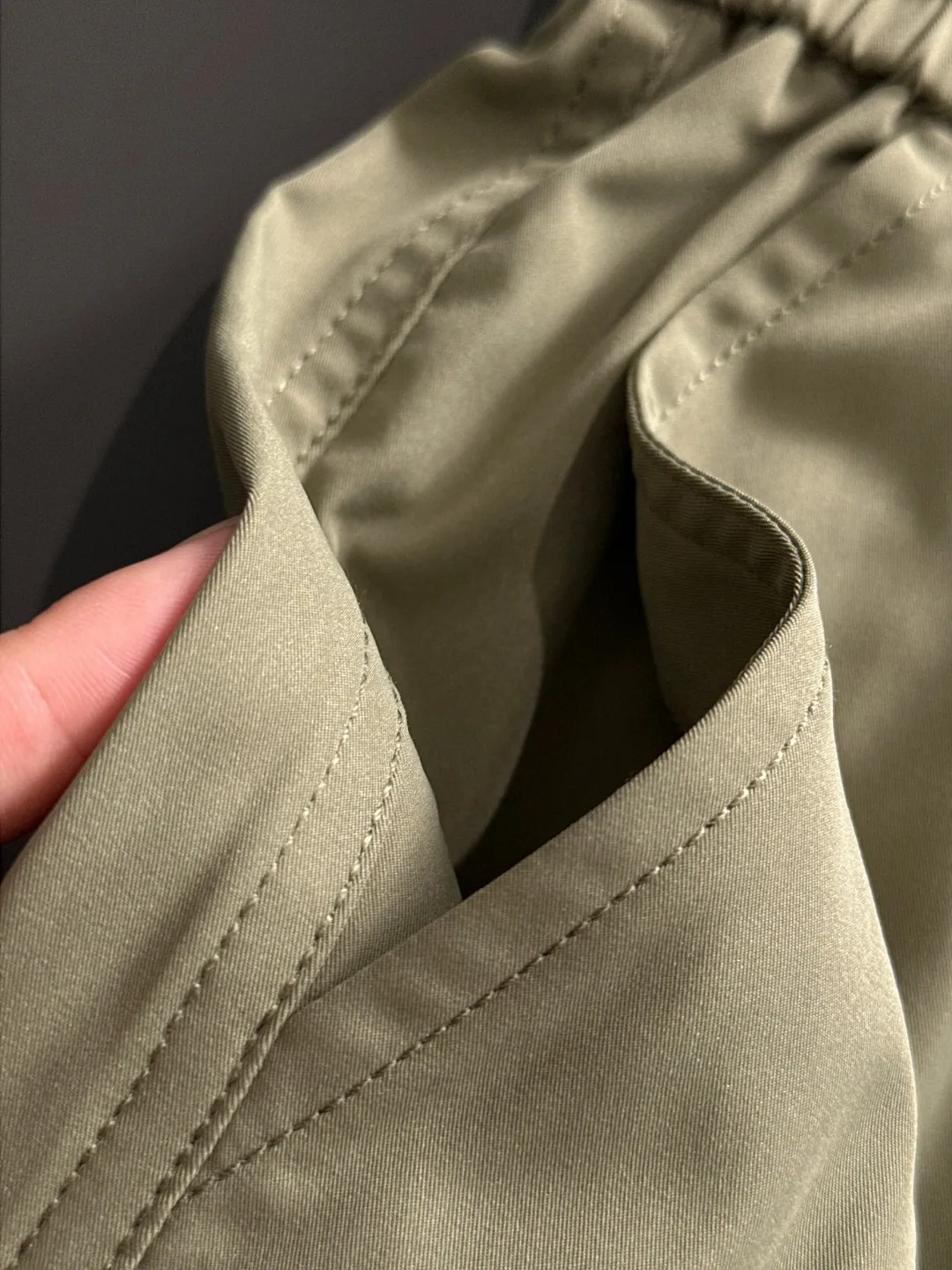 Next day shipment P360 MONCLER/Mongoose Exclusive first release of 25ss autumn and winter new high-quality trousers Compare real-life details at will A perfect choice for autumn and winter, a must-have item. Sizes: M to 3XL (please state your height and weight when placing an order)