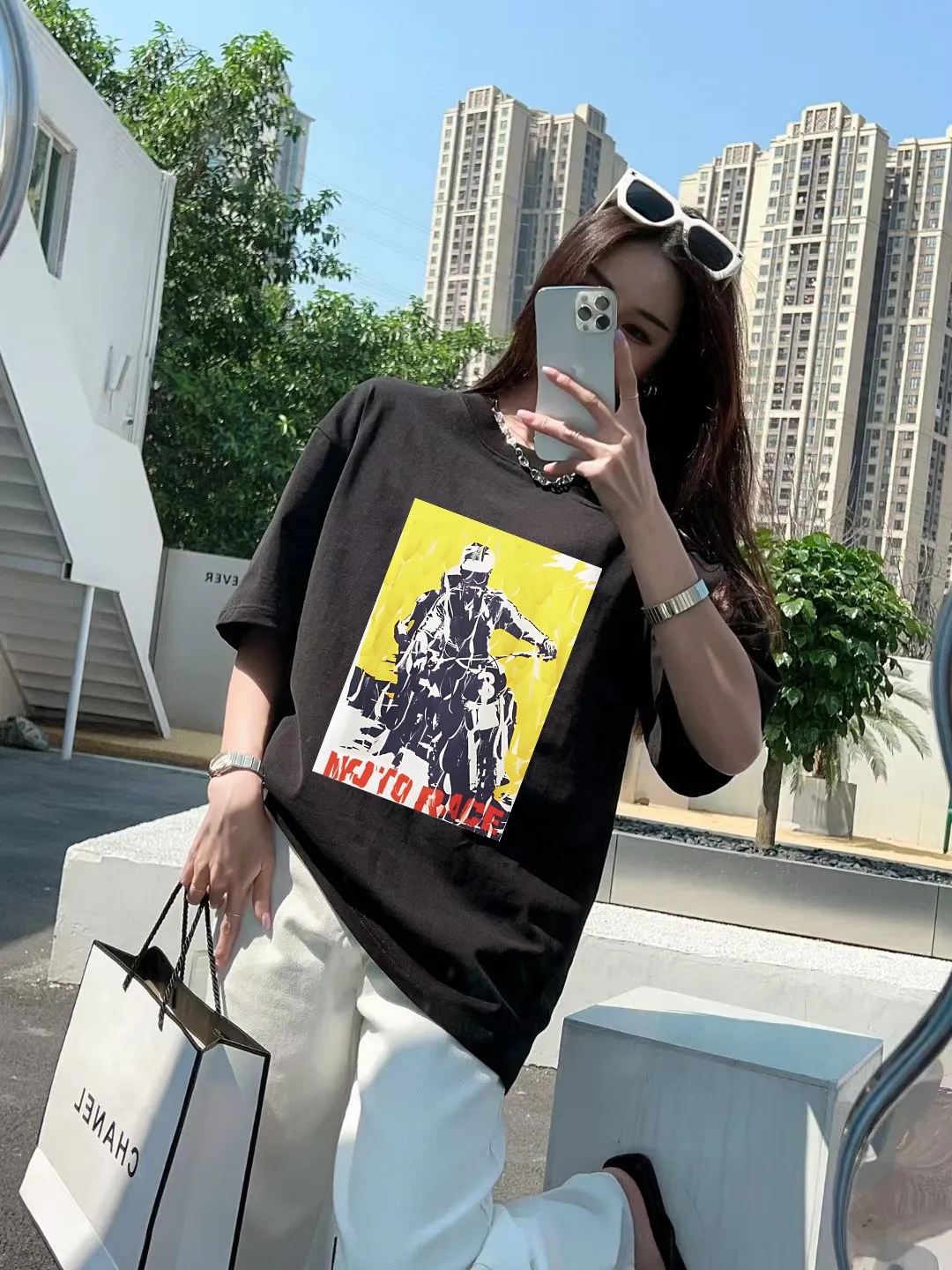 P140 [MONCLER] 2025FW short-sleeved T-shirt with badge + LOGO, high-end 26s double yarn 300g fabric, heavy fabric, custom stretcher rib, same cylinder and dye, complete three standards, same style for men and women, color: black, white, size: S M L XL 2XL