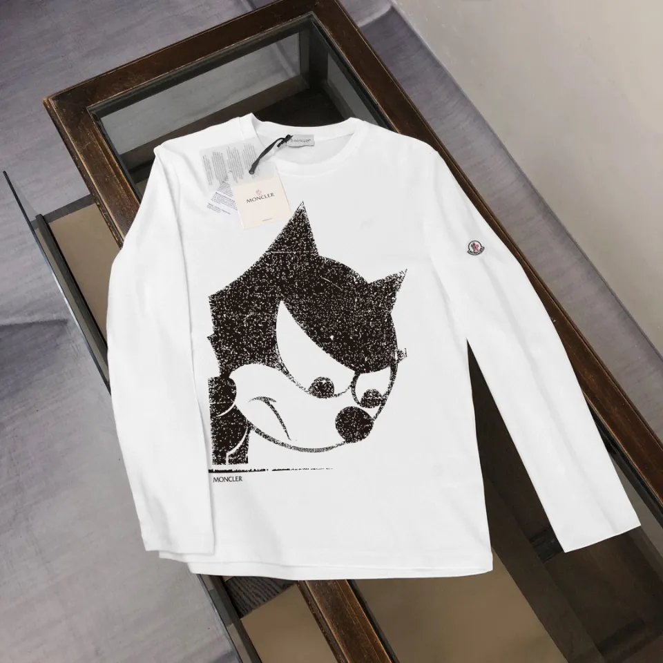 P180, a non-off-the-shelf model, you can trust it. Moncler printed long-sleeved T-shirt, 240g breathable cotton fabric, very soft and comfortable texture, does not shrink, does not deform, does not ball), can be worn alone as a base layer. Original customized accessories, collar label, care mark, hangtag, packaging (perfect details) Color: White Black Size: XS S M L