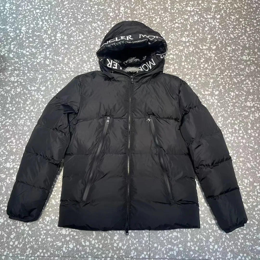 P800 ⬆️🆕❤️The Montclar jacket is a nod to the 80s brands that made Moncler a global icon. Waterproof with optimal insulation and an embroidered logo on the bonnet and trim, always on the podium. Jacket in down-quilted nylon raincoat fabric. Die-cast zip front placket and pockets. Moncler embroidered ribbon trim on the hood and inside jacket closure. Adjustable elastic drawcord hood and hem. Technical knit cuffs with Moncler signature. LG black label, white label, color: black white label, black black label, white black label, white white label, blue, red, code number: 12345