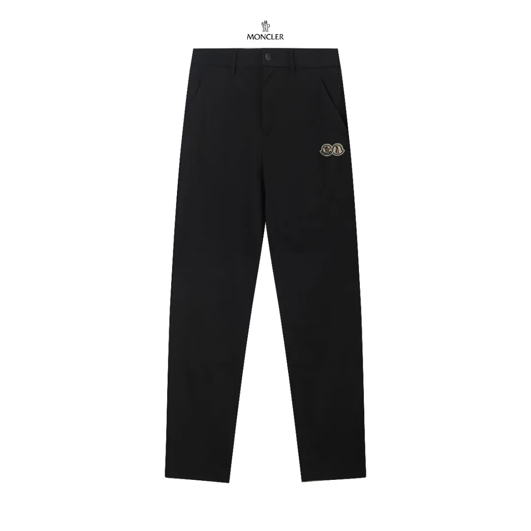 P250 Moncler spring and summer new model, two-color high-quality thin business casual fashionable ice silk trousers. Smooth, comfortable, anti-wrinkle and traceless good trousers. 🗯Soft texture, slightly elastic to the touch, cool ice silk trousers. Waist elastic band, fashionable version design. 🗯 Neat and neat line routing, suitable for both business and leisure! It can be easily controlled by all body types. Two classic colors are available. 🗯New summer product. Versatile and easy to match. The upper body is very simple, handsome and stylish. Both men and women can easily control it. Color: Black Gray Size: M-XXXL