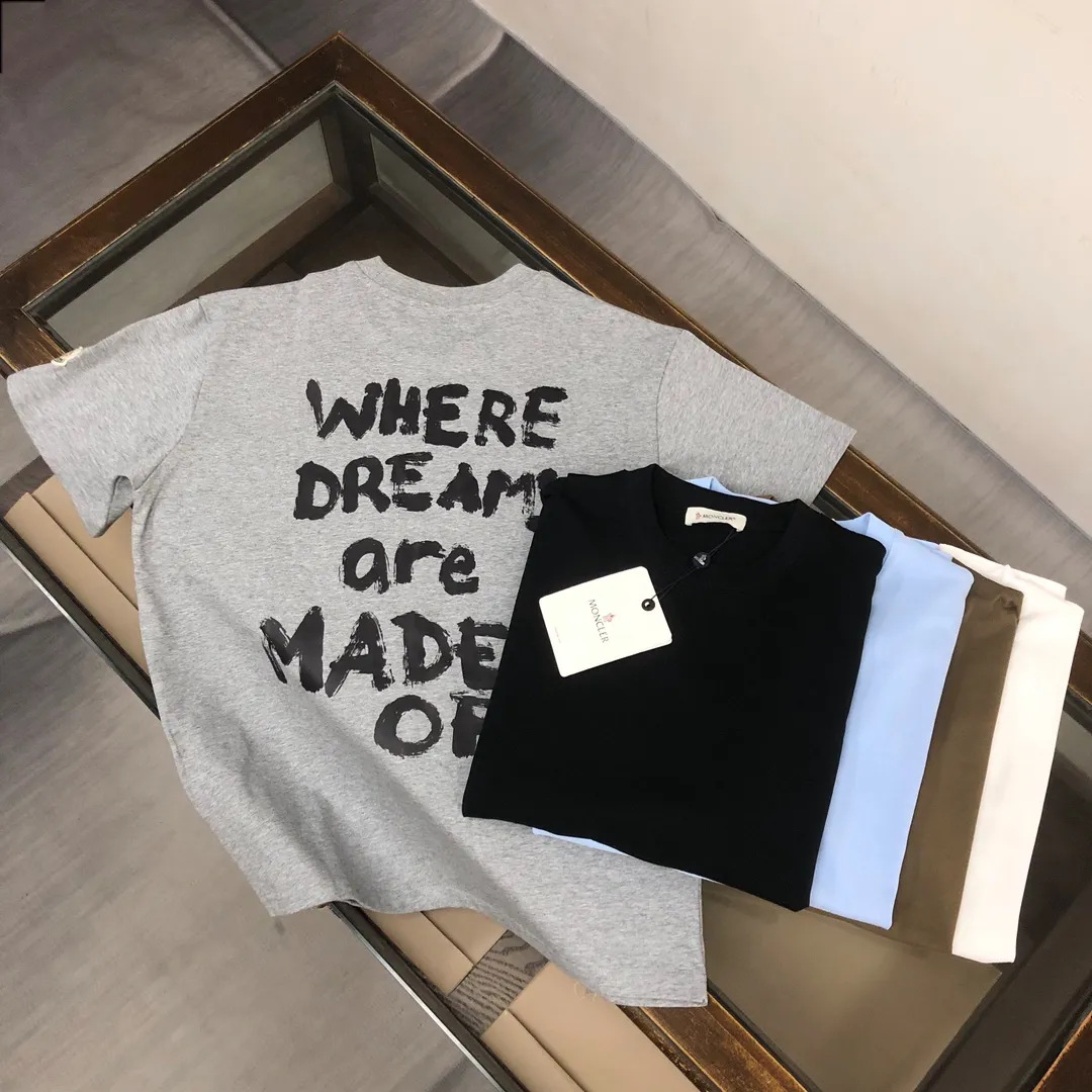 P160 MONCLER 25 The latest short-sleeved T-shirt for couples ~ Simple clean version on the front and distinctive brand print design on the back ~ The fabric upper body is comfortable and breathable, not stiff, slim cut, and made of high-end custom-made pure cotton fabric! The upper body is comfortable and stylish, and it can be worn alone as an inner layer. It is a must-have for fashionistas! ! ! Color: Black White Brown Gray Sky Blue Size: S M L XL (Loose fit! Please state your height and weight when placing an order)
