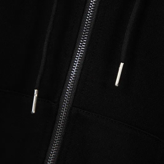 P260 Moncler 25 FW cardigan zipper sweatshirt is coming. The hooded series is convenient and practical to wear. It is exclusive and high-quality, and its texture is different from the market currency. Very cost-effective! Precision-woven terry cotton, the fabric is thick and warm. Size: M-3XL