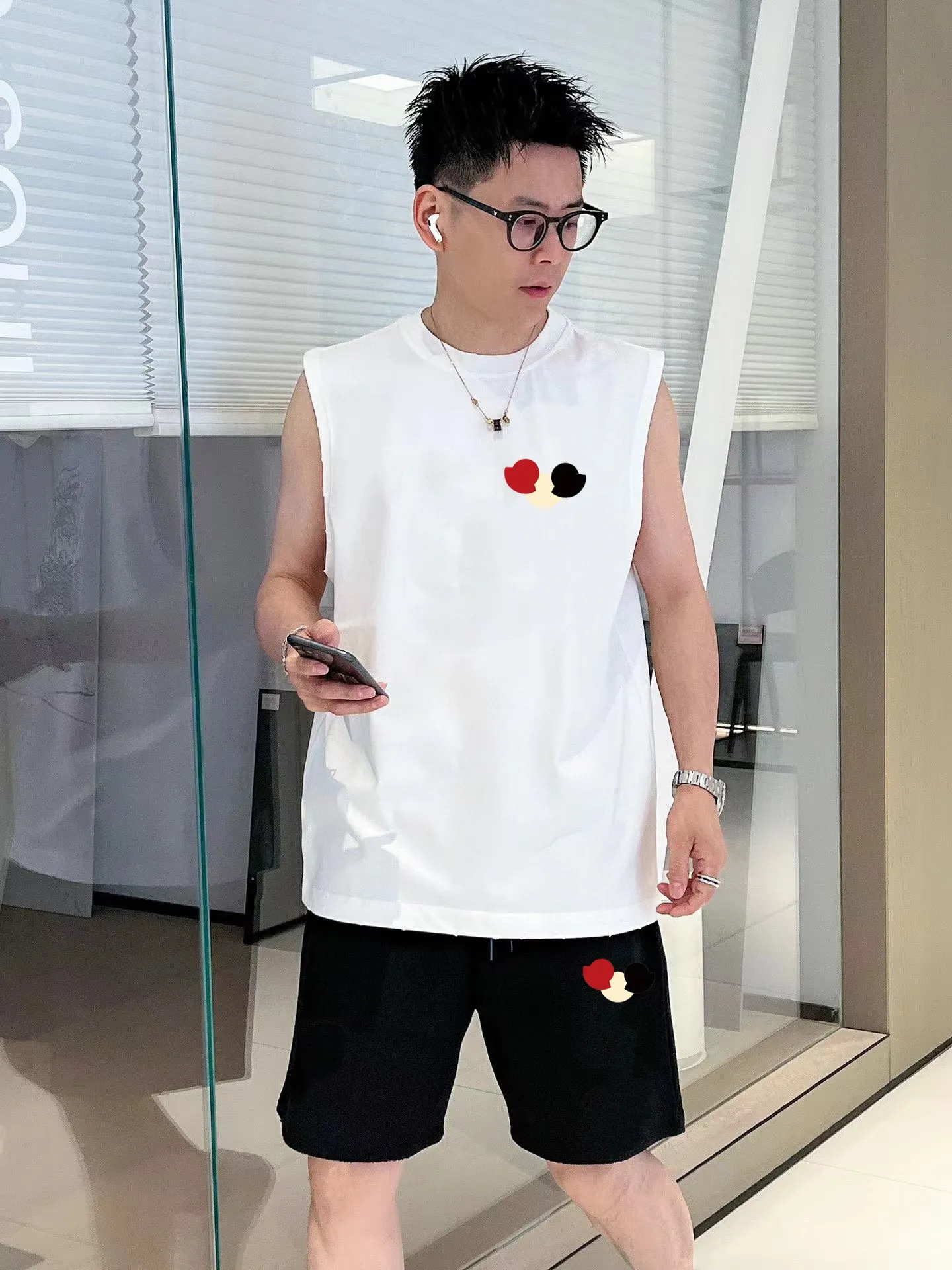 P290 💰 Brand [MONCLER] 2025 spring and summer new vest suit, classic and simple style, anyone can drive easily. Imported custom mercerized cotton fabric, soft, comfortable and stylish, sweat-absorbent and breathable, classic brand letter logo design on the chest. Luxurious fashion craft style, foreign trade company order, luxury classic design, fashionable must-have item! Highly recommended to buy! 🔺🔺Counter size: M～3XL