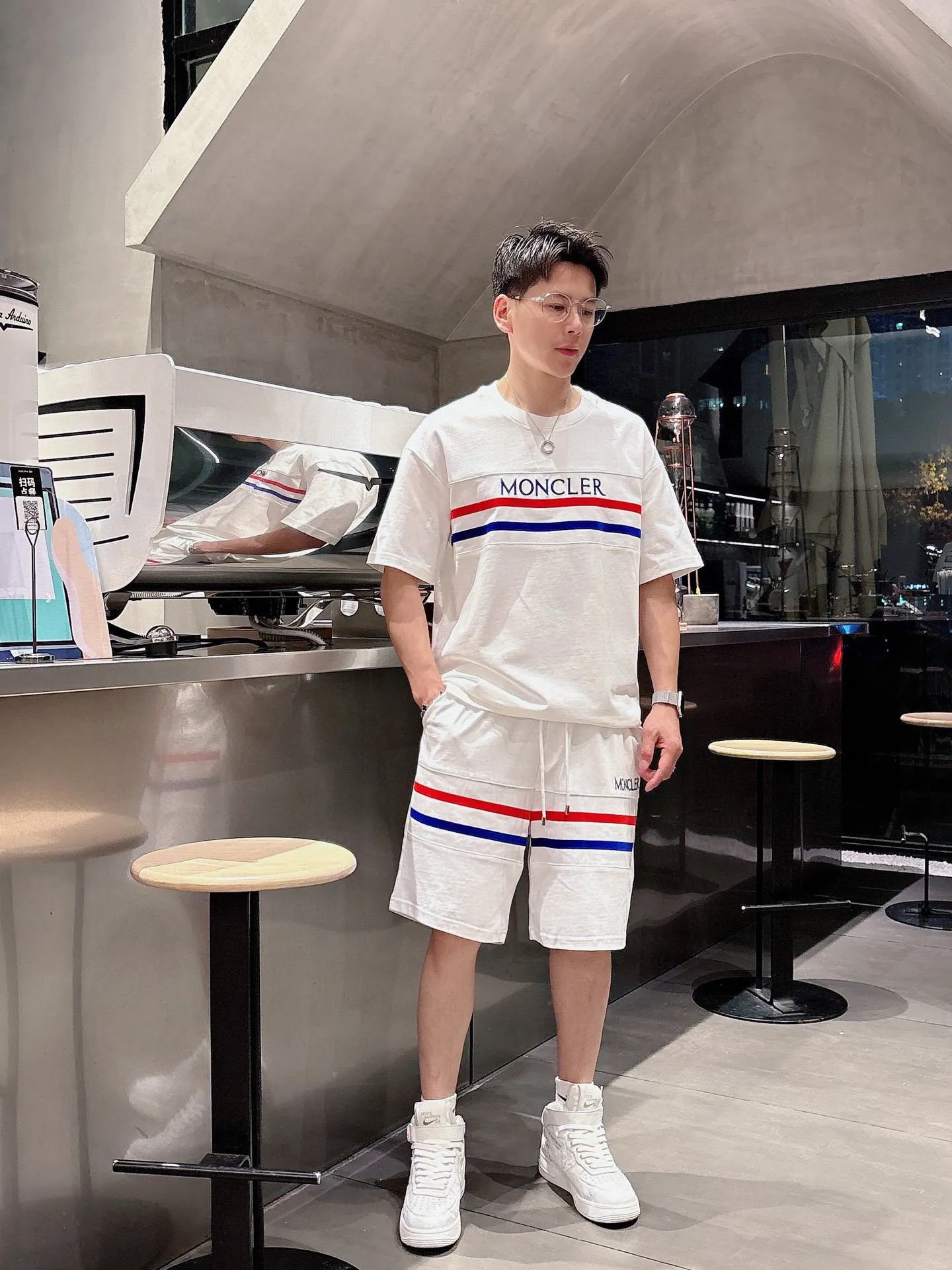 P570 Brand [MONCLER Mouth Covered] 2025 round neck short-sleeved shorts suit. The pure cotton fabric upper body will not be stuffy, the smooth and comfortable skin-friendly effect is more breathable, the fabric has its own texture, classic logo technology, a new interpretation from a unique angle, fashionable and versatile choice! Size: M-3XL (maximum wear: 190 pounds)