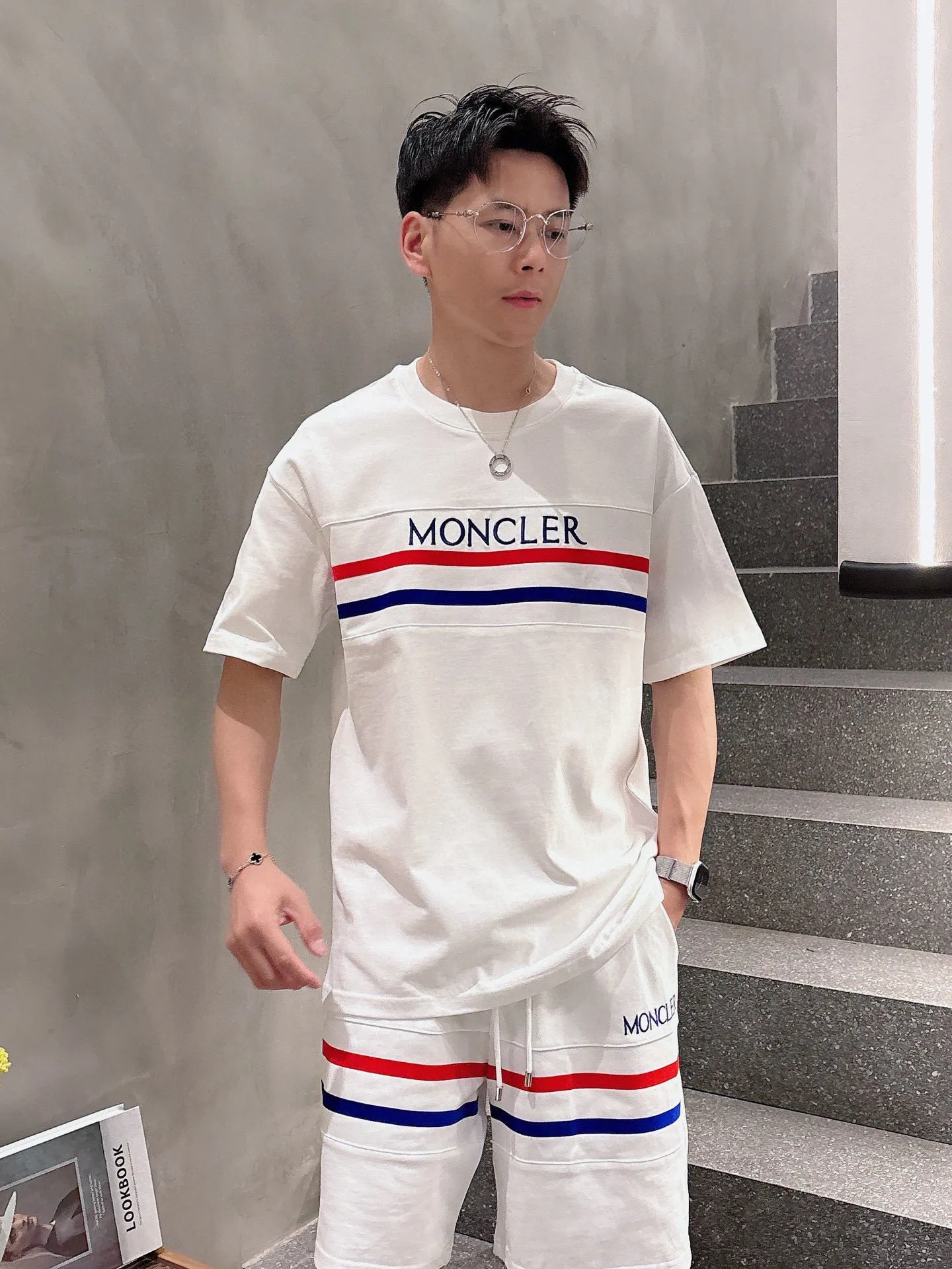 P570 Brand [MONCLER Mouth Covered] 2025 round neck short-sleeved shorts suit. The pure cotton fabric upper body will not be stuffy, the smooth and comfortable skin-friendly effect is more breathable, the fabric has its own texture, classic logo technology, a new interpretation from a unique angle, fashionable and versatile choice! Size: M-3XL (maximum wear: 190 pounds)