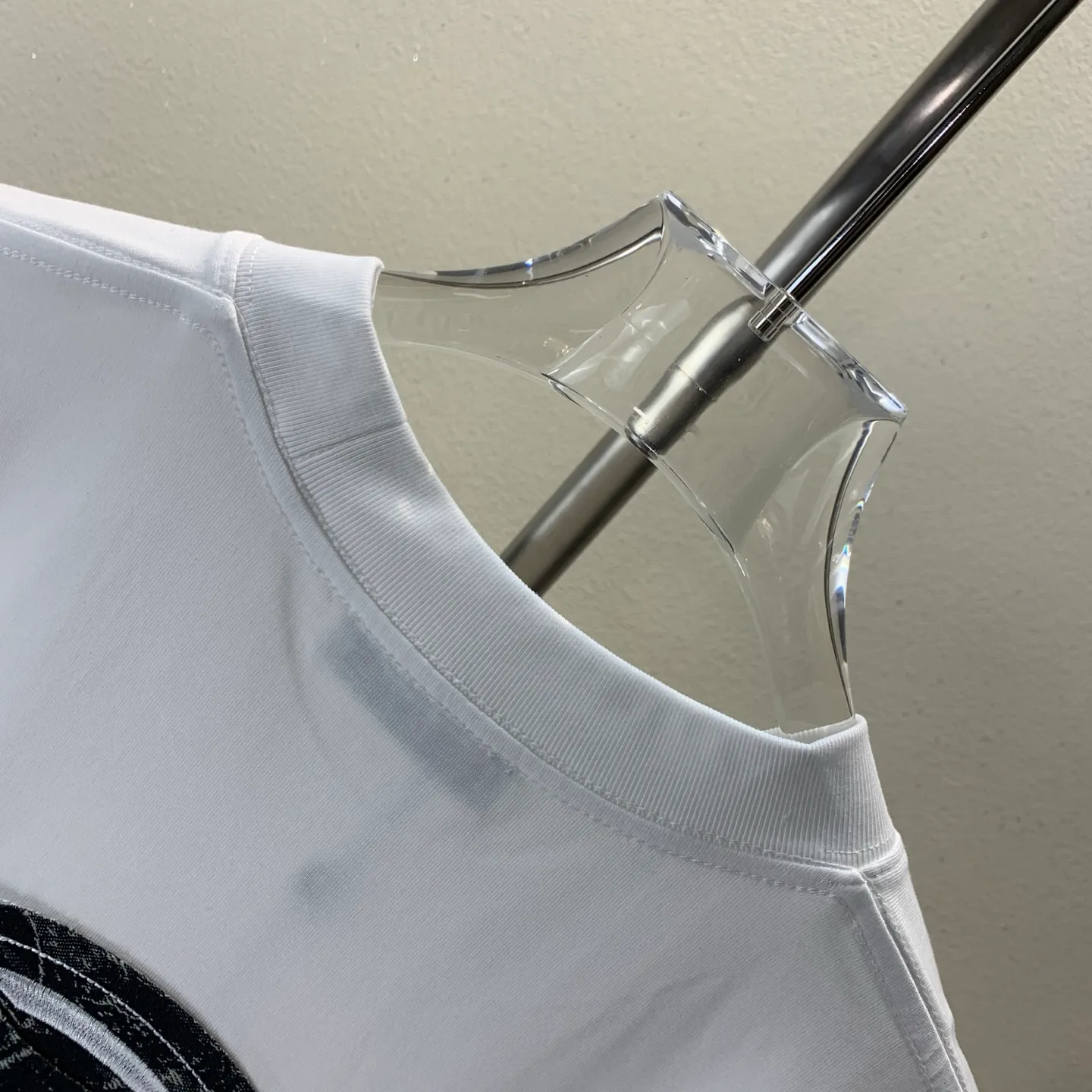 P180 MONCLER 2025 spring and summer new style, personalized denim embroidery, round neck short-sleeved T-shirt, fashionable men and women, S M L XL XXL five sizes black white