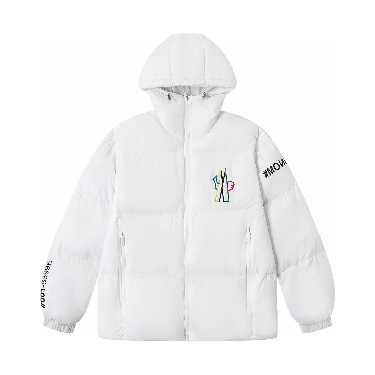 P370 Moncler Solayan/Moncler Tri-Trim Logo Down Cotton Jacket Solayan down cotton is decorated with seasonal iconic decorative details, blending sportsmanship and timeless style! High-quality down cotton filling standard, bulkiness, cold resistance, absolutely perfect! The cotton jacket is made of micro chic fabric and is wash-free. The tough square shape design highlights Moncler's sports spirit.    Color: Black White Size: M-2XL