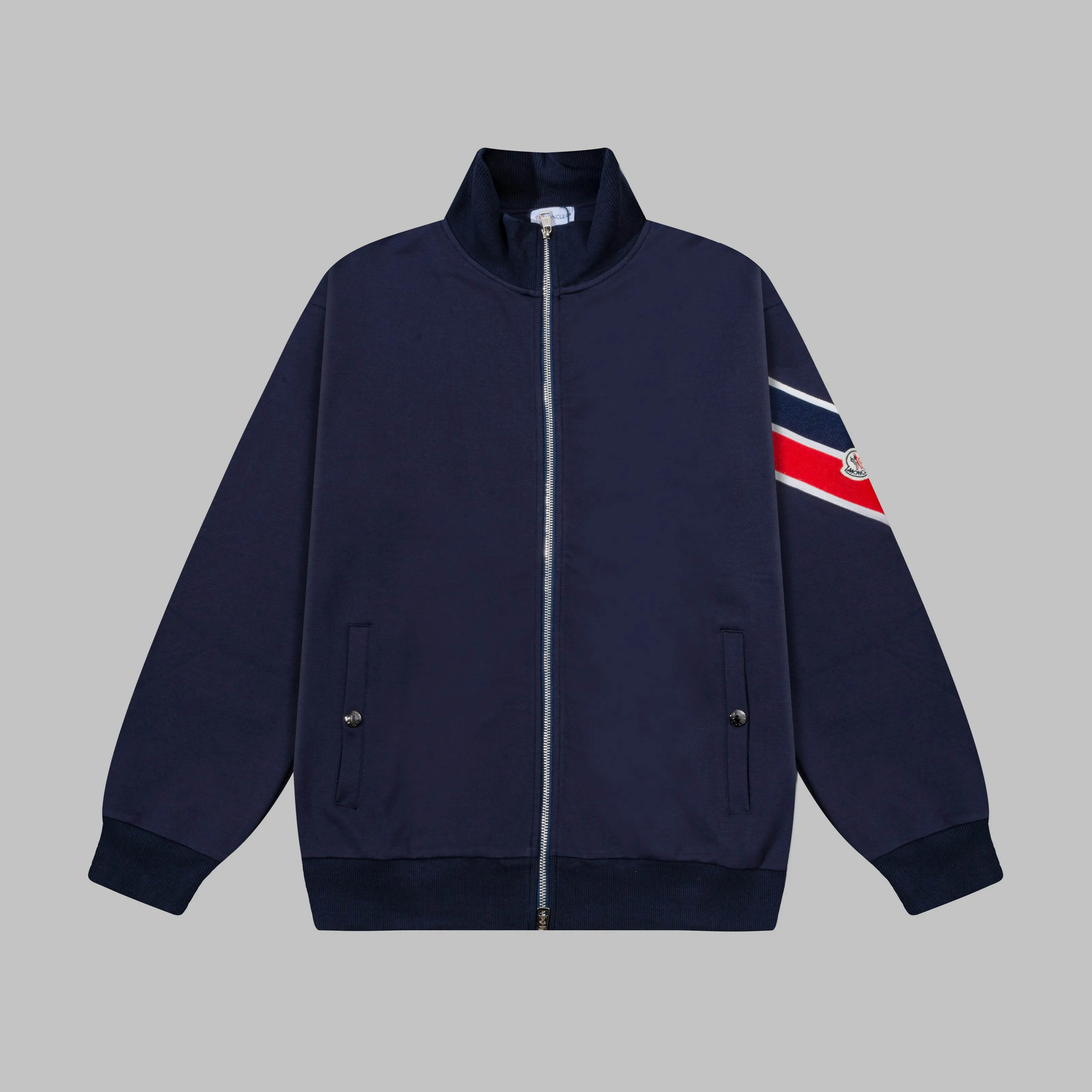 P270 MONCLER/Muzzle Custom fabric suit casual sweatpants Red and blue ribbon splicing design brand Zhangzi LOGO process Official synchronization High version High quality Fashion personality Versatile trend Pure original quality Original fabric Hang tag Collar label Washed wheat Complete three standards Color: blue. Gray. Size: S-2XL