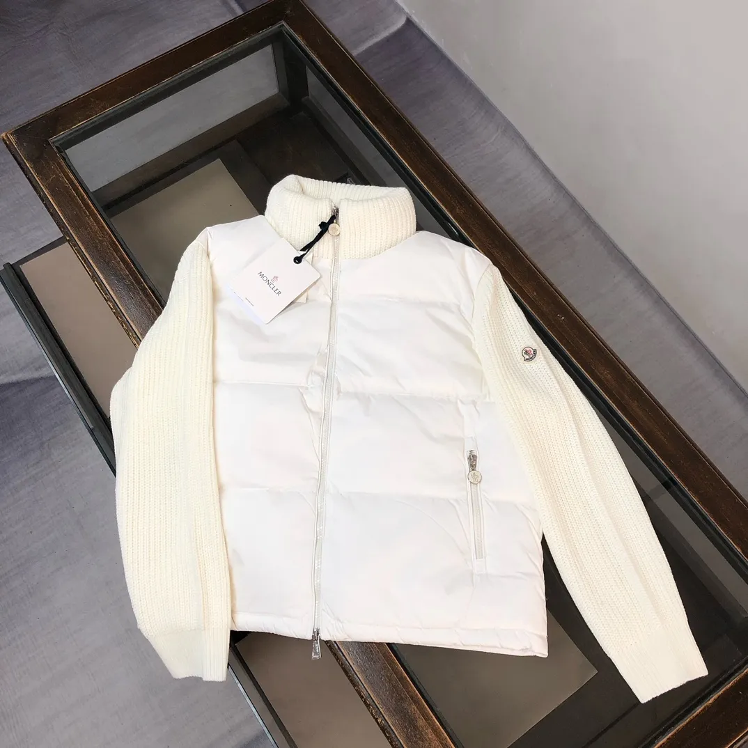 P600 💛Women's Moncler TRICOT women's patchwork wool down jacket, with stand-up collar and thick wool design, original molded hardware, and down filling, which can create a variety of looks according to the weather. A down jacket with great design and good looks, you can buy it directly with quality control. It is a high-end product not to be missed! ! Color: Black White Size: S M L