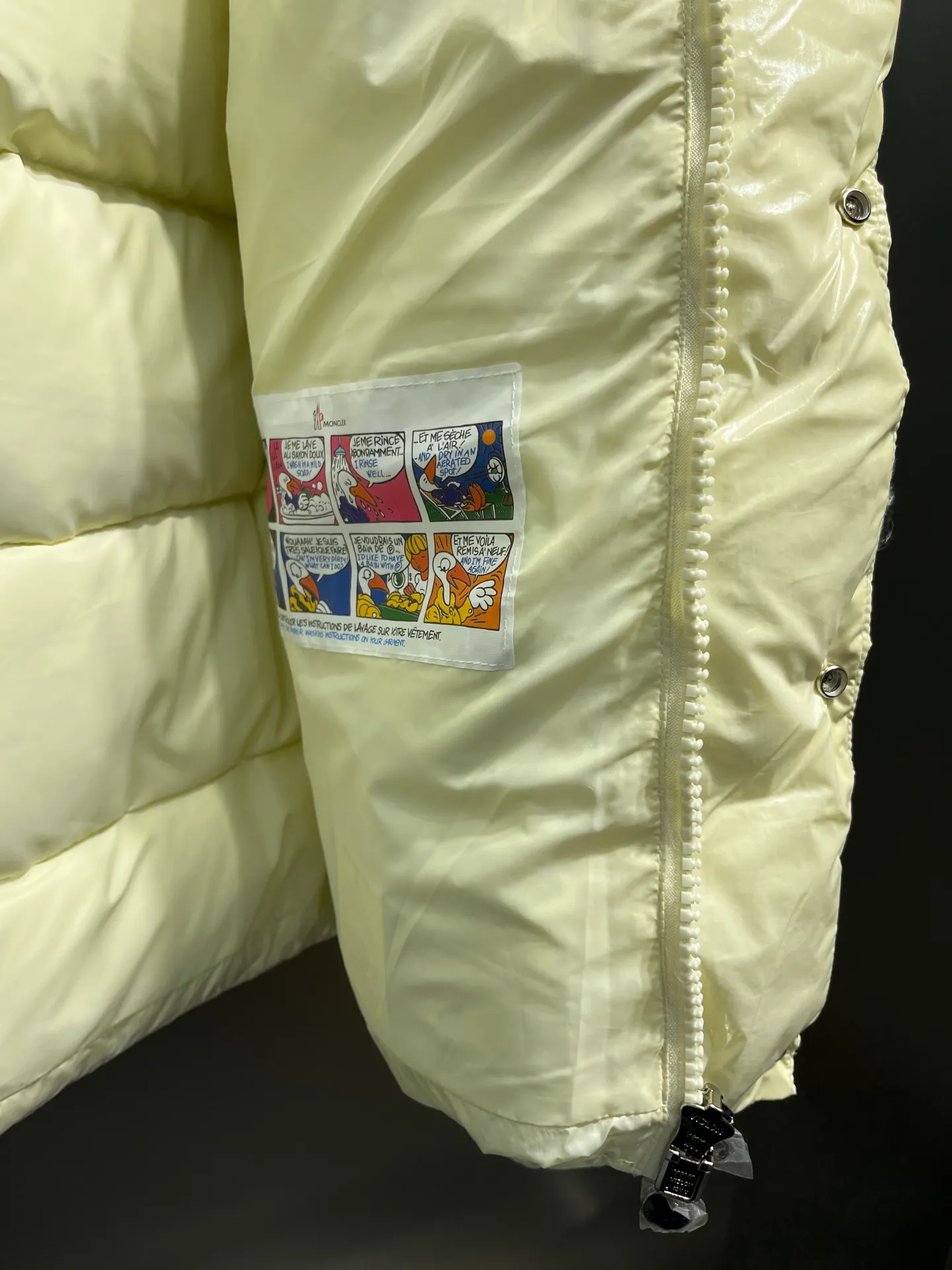 P840 Moncler 70th Anniversary 🌟maya limited edition double label series, the highest version 95 white goose down, French M Archives collection, ultra-high-end Maya series, hooded warm down jacket for couples, winter jacket! The Maya down jacket, which has been anticipated for a year, is one of the most classic down jacket styles and is a collection from the Moner Archives! I won’t brag about the quality of this down jacket, because everyone claims to be the best, and everyone must receive a good one! Toray's glossy outer material is supplied by customers, with great fluffiness, no trace of stems, strong resilience, outstanding details, exquisite craftsmanship, and DIST environmentally friendly goose down filling! This year’s latest logo is full of warmth, which is enough for basically anywhere in the country! It can be worn as a ski suit, and it is so handsome. It is definitely the most influential winter high-street item when worn!  Size: 1-5 yards