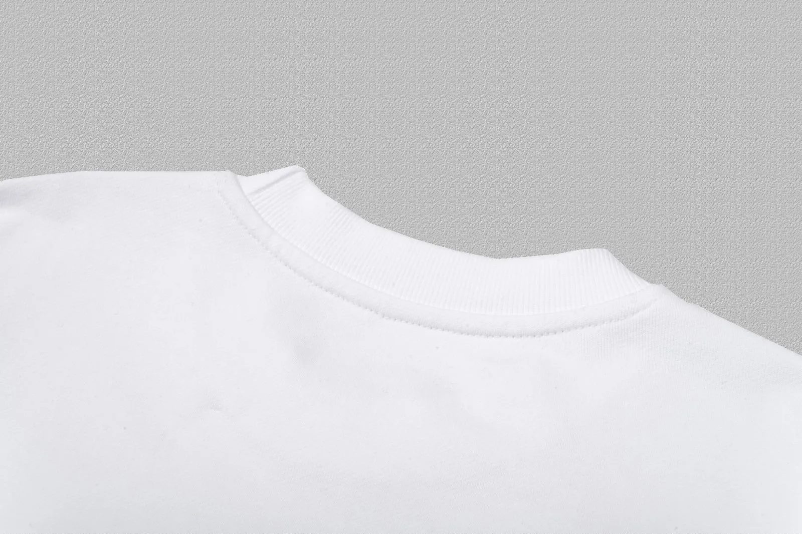 P190 [Moncler] 2025 autumn and winter new round neck sweatshirt High-end pure cotton double-ply 400g heavy terry cloth fabric Color: Black White Size: S M L XL 2XL