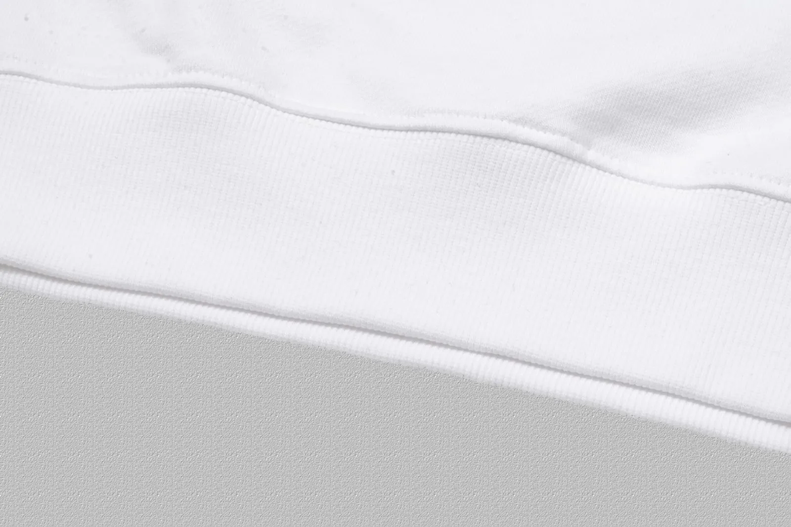 P190 [Moncler] 2025 autumn and winter new round neck sweatshirt High-end pure cotton double-ply 400g heavy terry cloth fabric Color: Black White Size: S M L XL 2XL