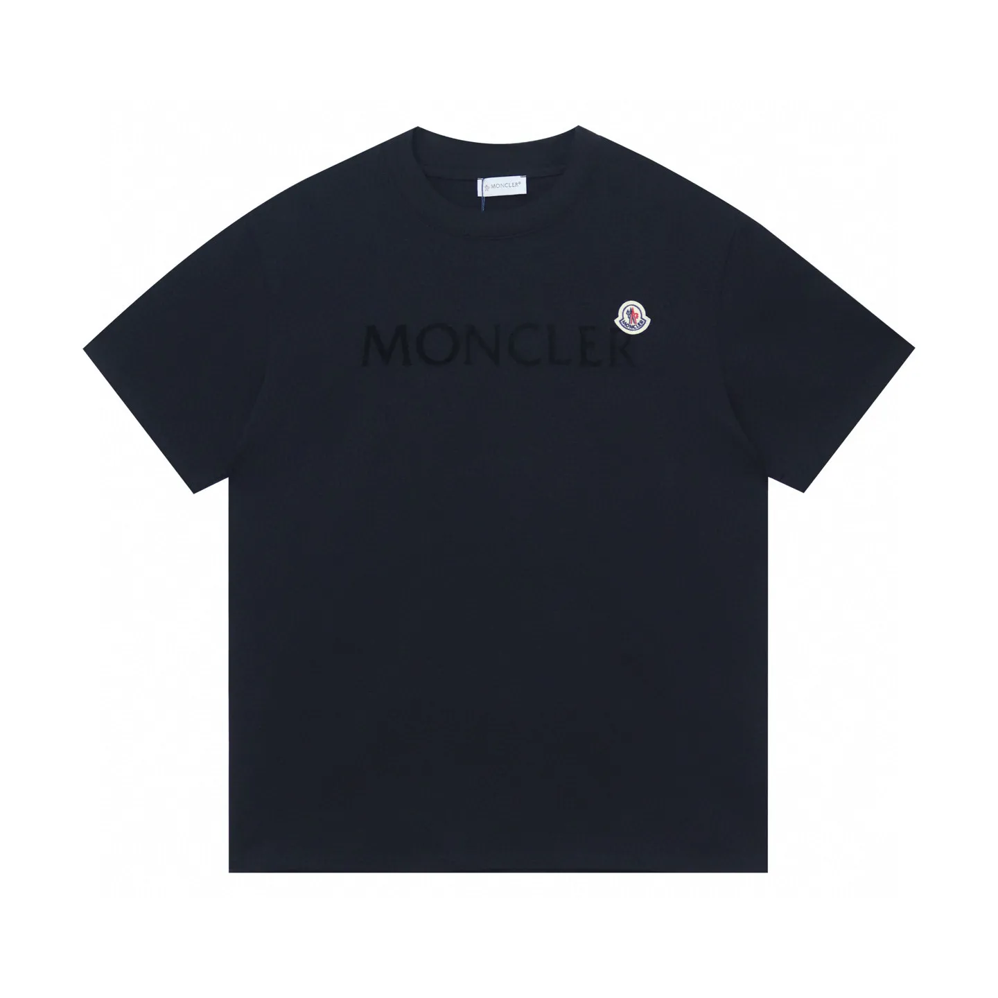 P136 Style No.: 841 〈MONCLER〉The price of the hood is actually quite advantageous. Those who have been to the counters should know that the price of the hood is not much cheaper than that of Gucci Burberry. It is just relatively low-key and unwilling to hype. It is a picture that you want to buy or not. It has an arrogant existence... Exclusively customized 270 grams of 32-count double yarn smooth cotton. The texture is very soft and comfortable. 100% different from the top fabrics in the market (does not shrink, deform, or pill). Matched with 320g 1*1 thread (the thread of the fabric is dyed in the same vat, no color difference, the thread is not easy to deform) Color: Black White Royal Blue Burgundy Code Number: S-XL