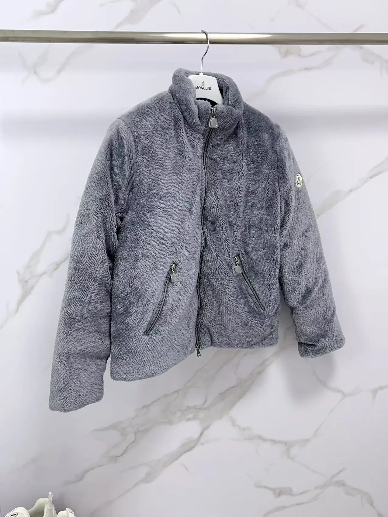 P820 ​​🆕❤️Moncler model: Polignac en teddy splicing design, filled with goose down ~ Super soft texture, delicate material for skin care ~ 2025 new color pink, gray, off-white Buy now 👉
