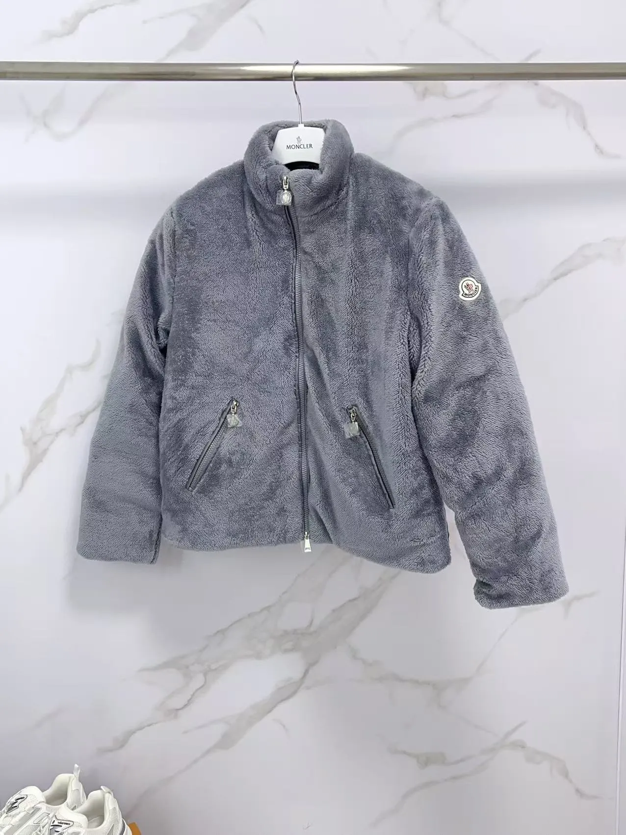 P820 ​​🆕❤️Moncler model: Polignac en teddy splicing design, filled with goose down ~ Super soft texture, delicate material for skin care ~ 2025 new color pink, gray, off-white Buy now 👉