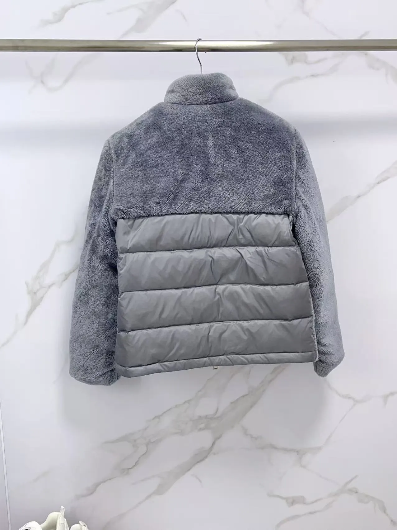 P820 ​​🆕❤️Moncler model: Polignac en teddy splicing design, filled with goose down ~ Super soft texture, delicate material for skin care ~ 2025 new color pink, gray, off-white Buy now 👉