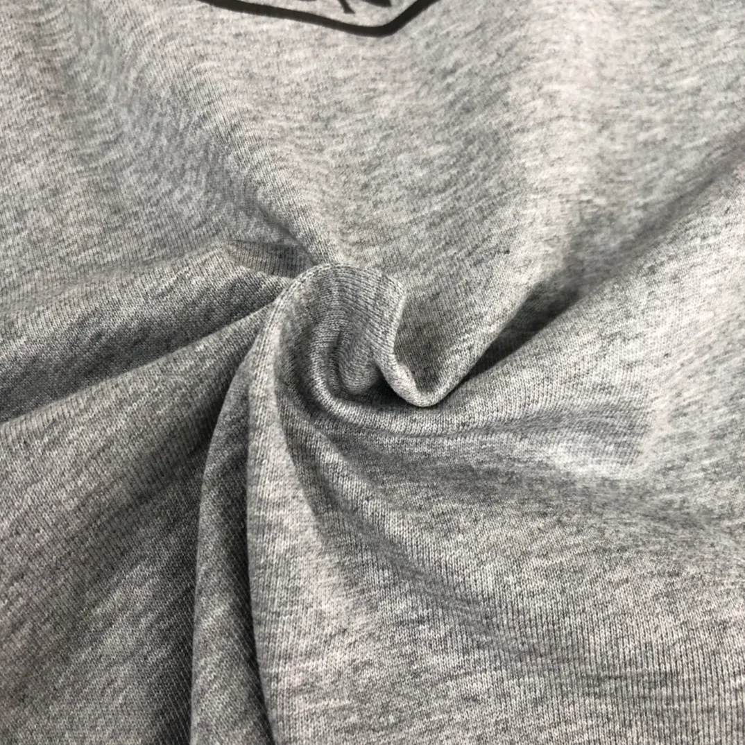 P160 Moncler 2025 new men's round neck short-sleeved couple T-shirt, new spring and summer product, high quality 🔥🔥Fashionable and versatile, customized imported fabrics, comfortable to wear, breathable, fashionable without losing personality, casual and casual upper body, handsome and stylish, showing the temperament of a big brand. All three standards are complete! ! Color: black white gray Size: S-XL (loose fit)