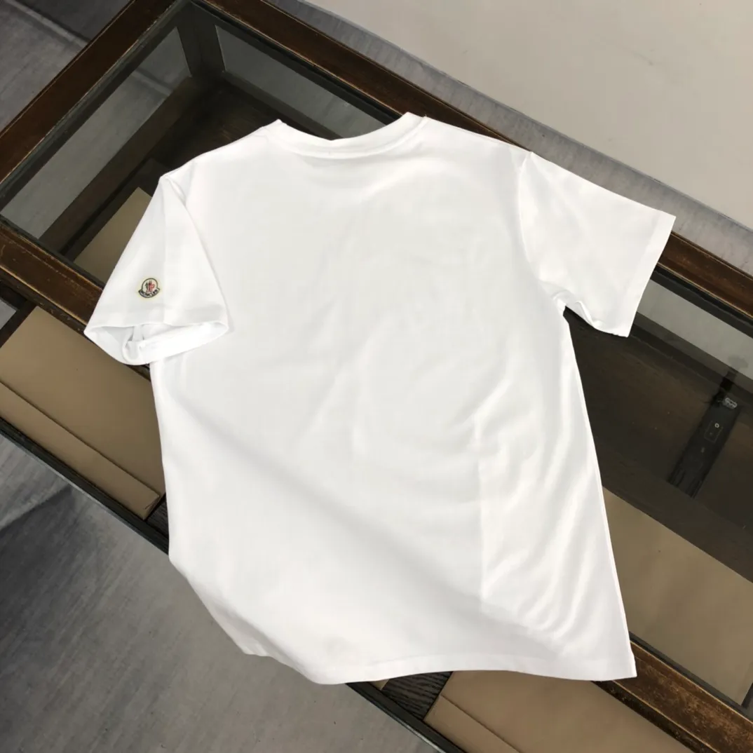 P160 🔥Moncler's new summer minimalist short-sleeved T-shirt. This T-shirt is the crystallization of Moncler's pure personality and functionality. It is specially designed to create a casual look. It is suitable for matching with various clothing. It is made of custom-woven high-density cotton fabric! Black White S~XL