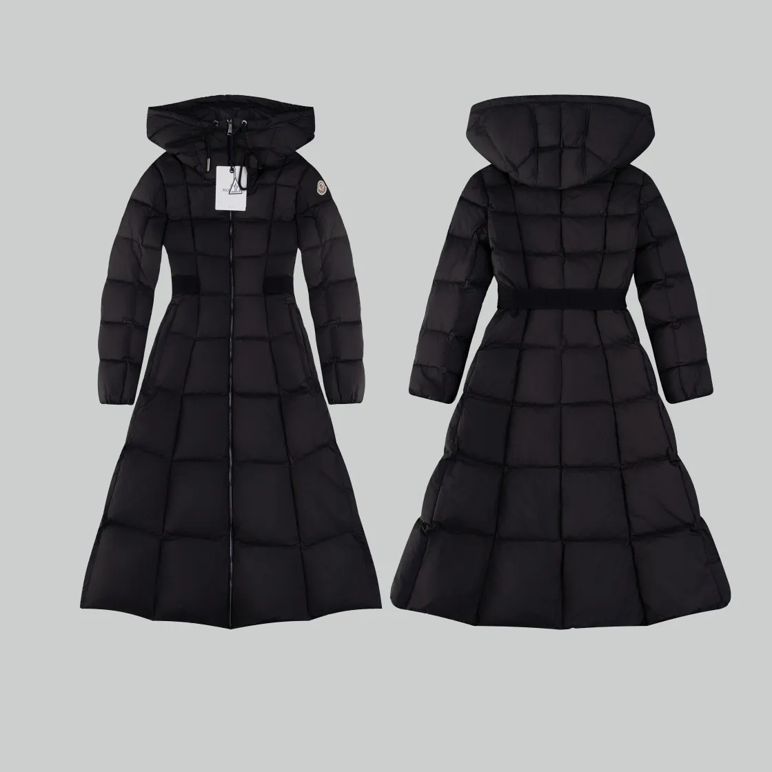 P1020 top version (Little Red Book’s popular model Runaway Princess) MONCLER/Mongolian 24ss Disney Runaway Princess series long corset winter new product long style ladies runaway princess must-have hot style. Women’s long down interprets classic items in new proportions, showing impeccable fashion style. Product Details The long down is made of polyester fabric and has a slim, wide silhouette. It has a nipped-in waist and a lightweight lining. The three-dimensional hood adds a finishing touch to the style. Size: 0/1/2/3