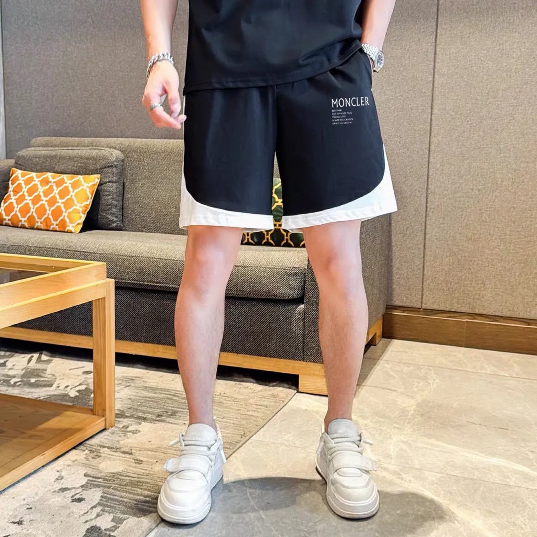 P560 Brand [MONCLER Mouth Covered] 2025 round neck short-sleeved shorts suit. The pure cotton fabric upper body will not be stuffy, the smooth and comfortable skin-friendly effect is more breathable, the fabric has its own texture, classic logo technology, a new interpretation from a unique angle, the first choice for fashion and versatility! Size: M-3XL (maximum wear: 190 pounds)