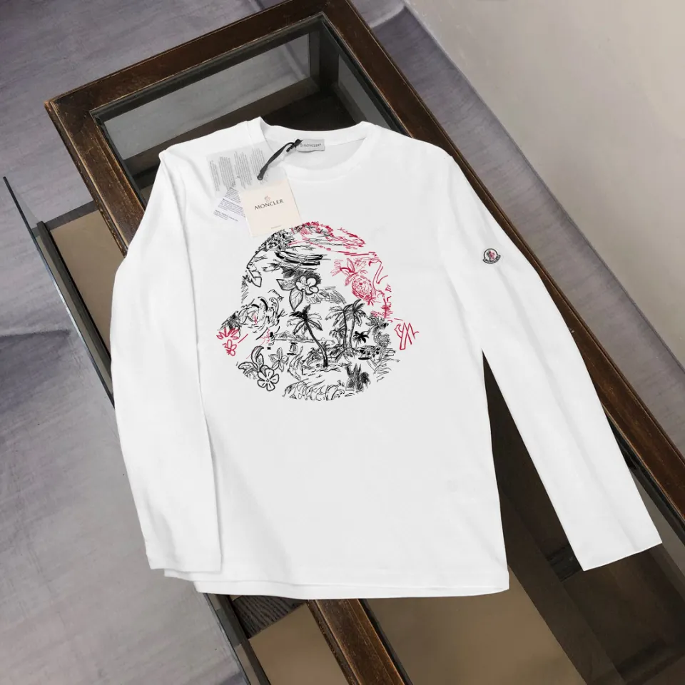 P180, a non-off-the-shelf model, you can trust it. Moncler printed long-sleeved T-shirt, 240g breathable cotton fabric, very soft and comfortable texture, does not shrink, does not deform, does not ball), can be worn alone as a base layer. Original customized accessories, collar label, care mark, hangtag, packaging (perfect details) Color: White Black Size: XS S M L