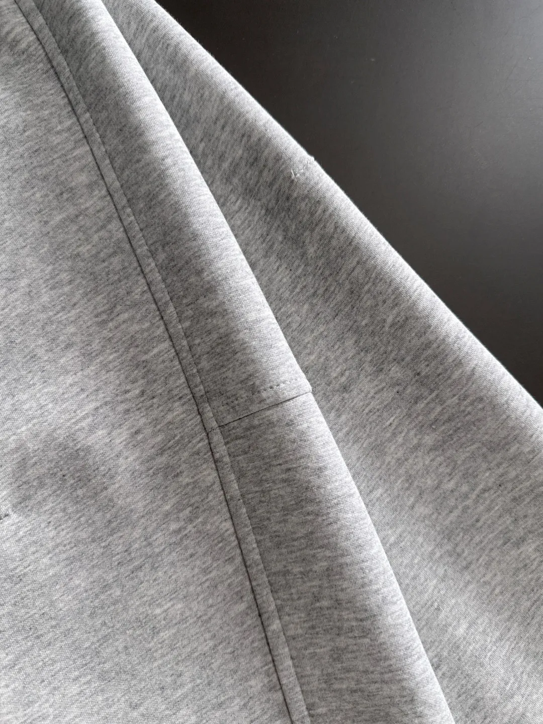 Shipped in 2-3 days P360 MONCLER/Mongolian Exclusive first release of 25ss autumn and winter new high-quality trousers Compare real-life details at will A perfect choice for autumn and winter, a must-have item. Sizes: M to 3XL (please state your height and weight when placing an order)