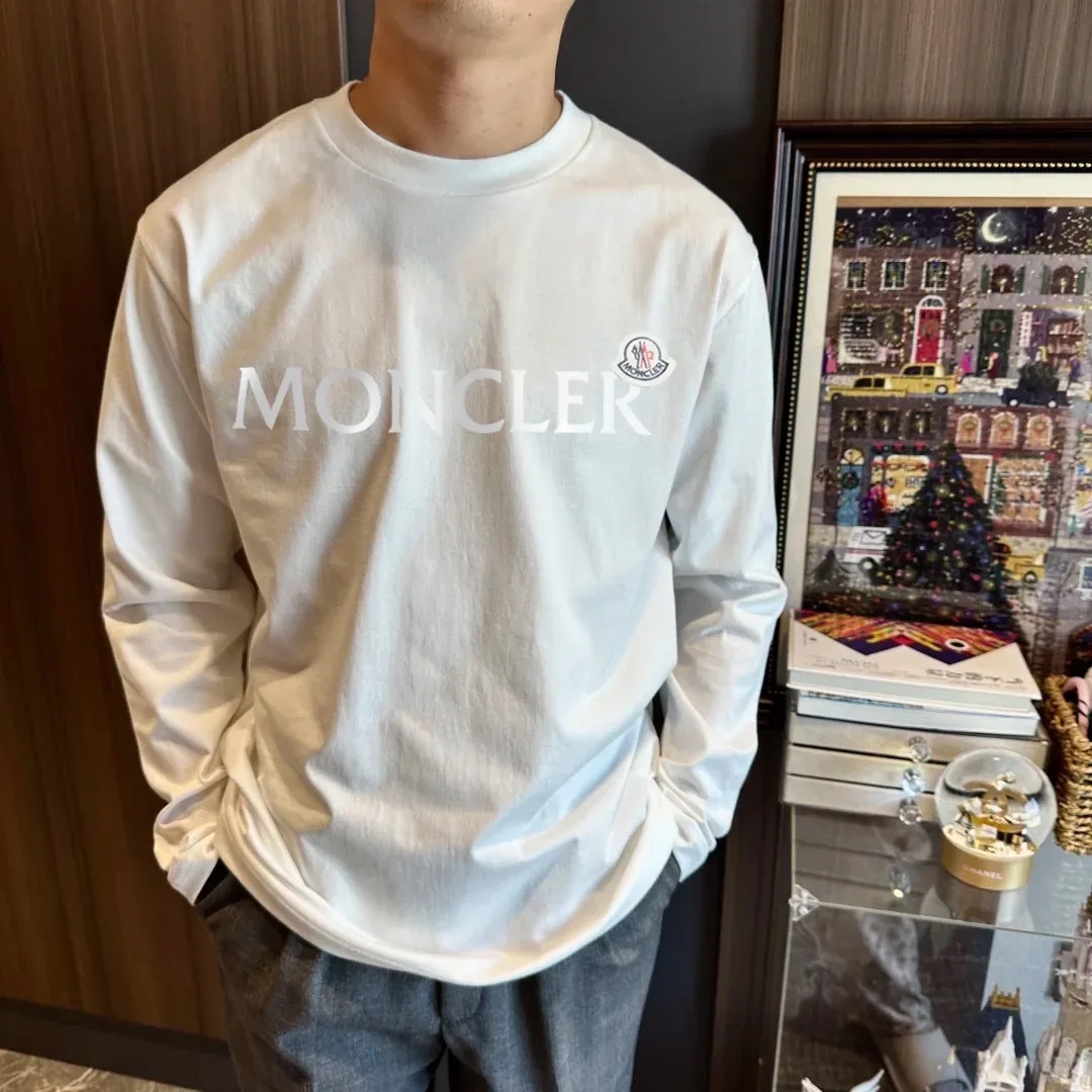 Moncler White - Sizes: S M L XL. Please state your height and weight when placing an order - Purchase the original model and make it with a full set of customized accessories. Details determine success or failure.  - Accessories: The original accessories are complete with one to one and three standards, os off-shoulder version, same style for men and women, official website quality - no gender distinction, same style for men and women