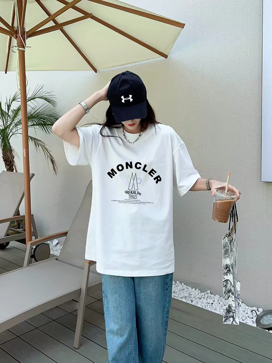 P140 [MONCLER] 2025FW short-sleeved T-shirt with badge + LOGO, high-end 26s double yarn 300g fabric, heavy fabric, custom stretcher rib, same cylinder and dye, complete three standards, same style for men and women, color: black, white, size: S M L XL 2XL