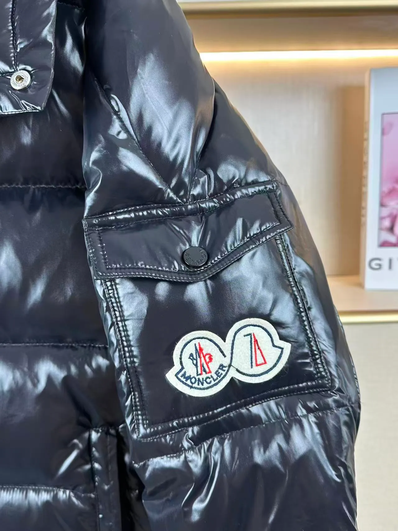 P660 new winter cotton clothing, Mengjia Maya classic style, same style for men and women, excellent thermal insulation effect, three-proof nylon material, custom zipper, double-layer gallbladder, Moncler/mask, two-color black, white, size M.L.XL.2XL3XL,
