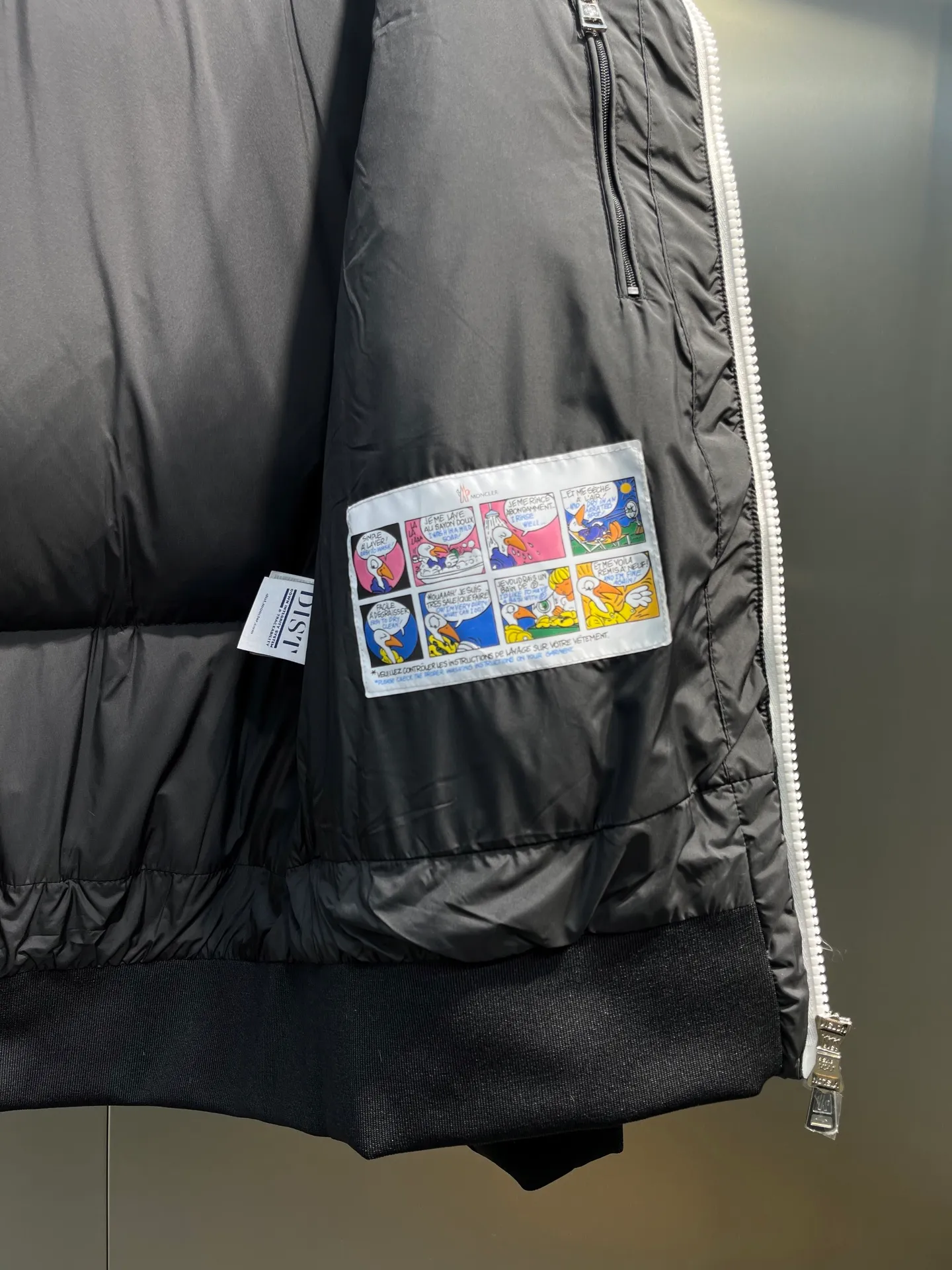P840 moncler 🌟Down jacket Original 1:1 customized hardware accessories are all imported and original customized. Counters are welcome to compare. Absolutely high quality. Use top 90 duck down. Super soft. Top version, full of feathers. Super heavy industry. Fabric workmanship is perfect. Note: super soft. Size: 12345