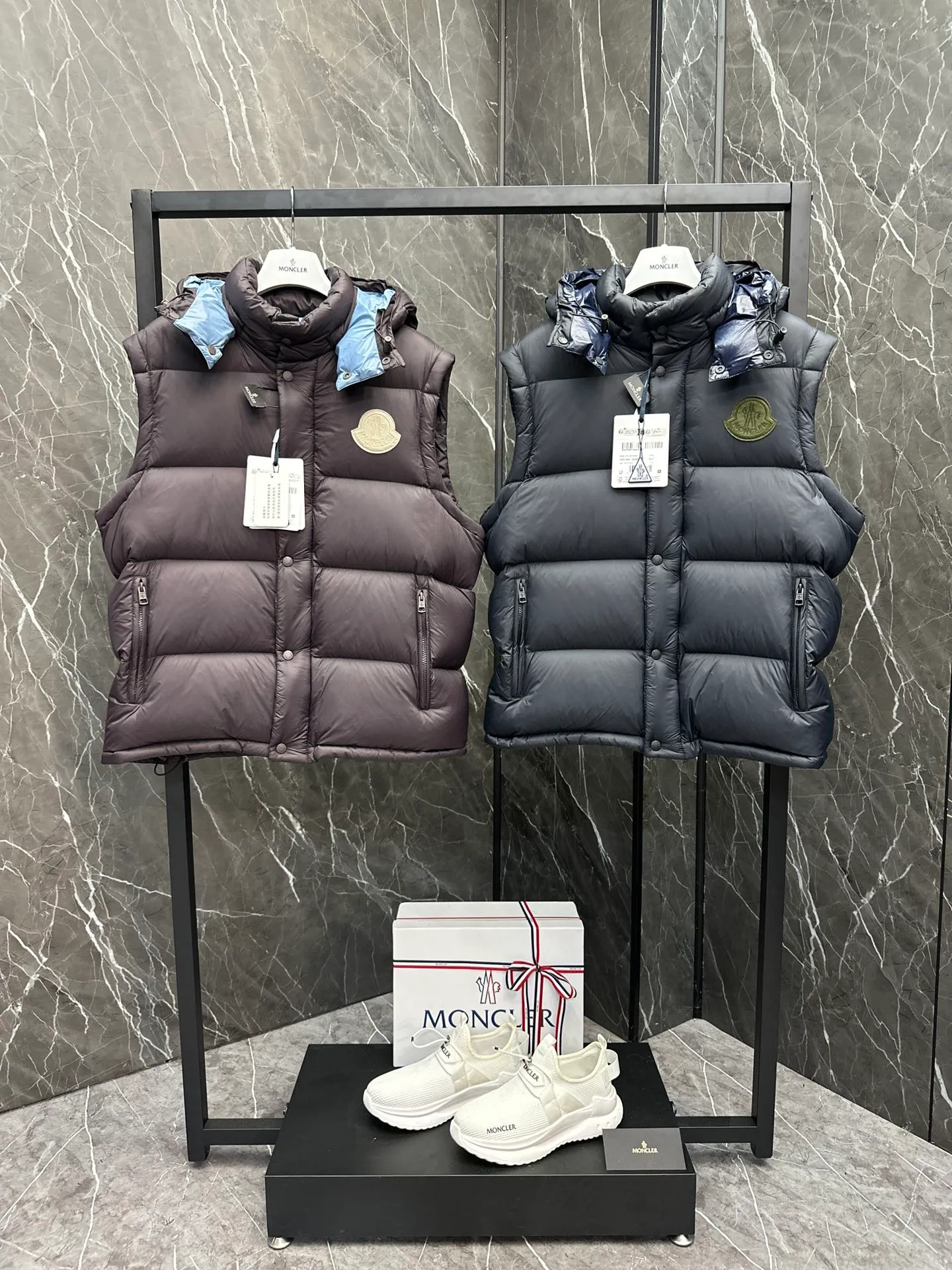 P900 Moncler Cyclone two-in-one down jacket. Black/dark navy/chocolate/baby blue. Available in four colors.