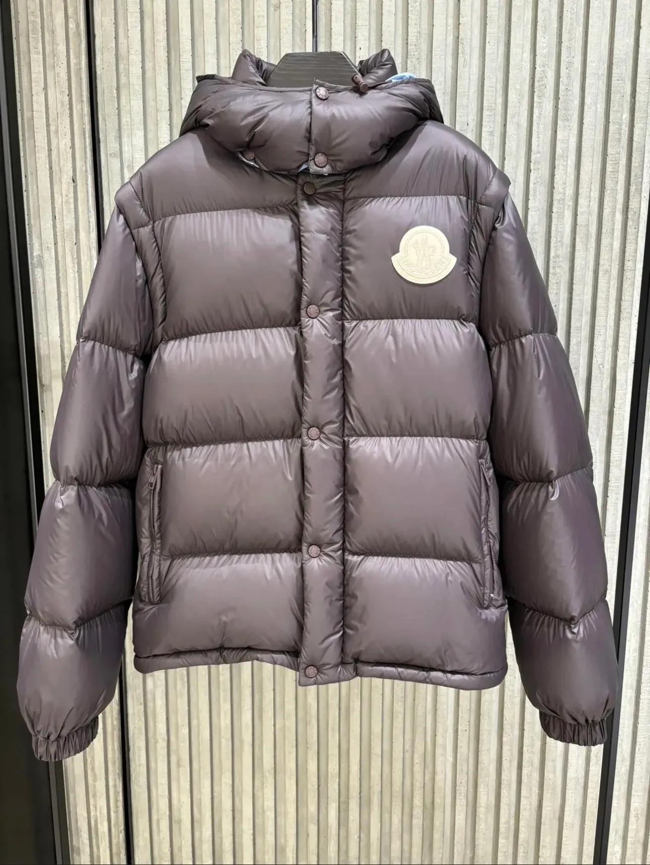P800 Moncler Cyclone 2-in-1 down jacket. Real shot display at the counter.