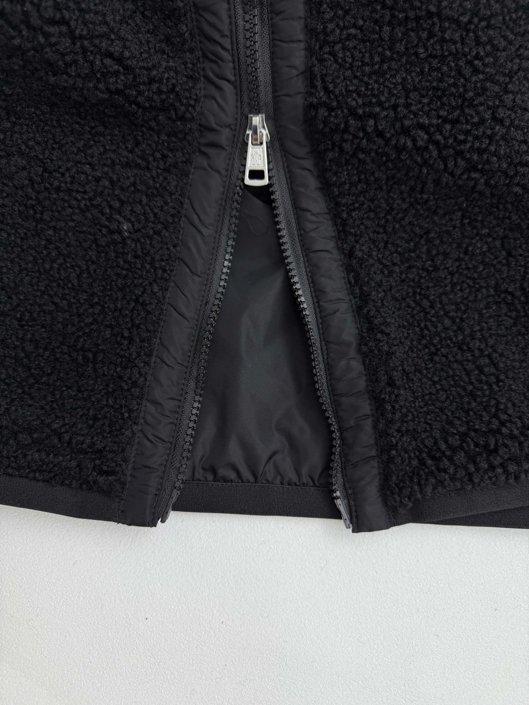 P670 Moncler Chiablese pocket logo shearling jacket S/M/L/XL