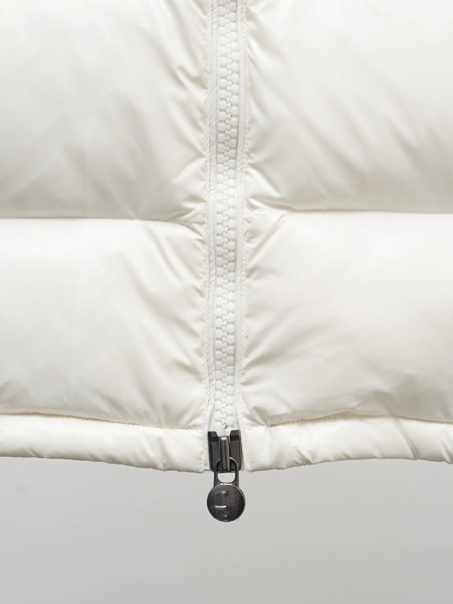 P640 Moncler Moncler Maya Men's Outdoor Down Jacket White