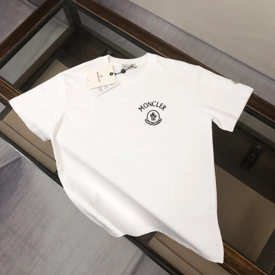 P160 MONCLER 2025 latest couple style round neck short-sleeved couple T-shirt, new spring and summer product, high quality 🔥🔥Three-dimensional logo letter logo printing technology on the chest! Fashionable and versatile trendy styles, customized imported fabrics! Comfortable to wear, breathable, fashionable without losing personality, the upper body is casual and casual, handsome and stylish, showing the temperament of a big brand. All three standards are complete! ! Color: Black White Size: S M L XL (Loose fit, please state your height and weight when placing an order)