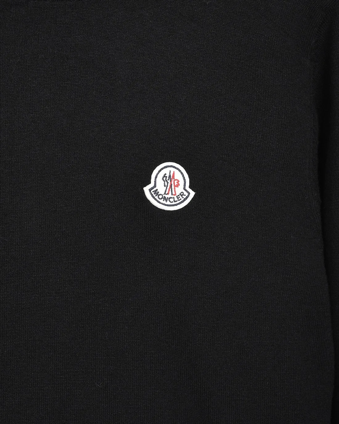 P236 (please stock available) Moncler/Mask 25Fw classic chest Logo letter badge logo casual knitted pullover sweater 2025FW official website new original fabric official same style Selected sweater customization Imported wool fabric High-end version, counter custom fabric High breathability and comfort, precision production, impeccable detail processing, ✅customized logo engraved buttons, three complete labels. Brand element design concept reflects high quality. It feels delicate and soft! Presenting a casual cut, the upper body shape is great 🐍 Color; black, white and gray Size: M-XXXL