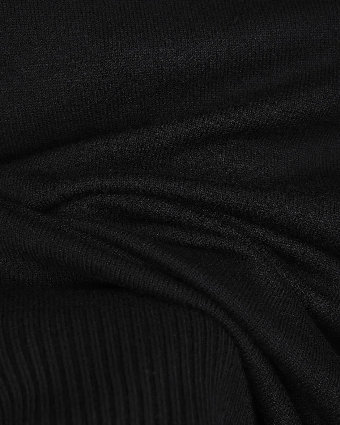 P236 (please stock available) Moncler/Mask 25Fw classic chest Logo letter badge logo casual knitted pullover sweater 2025FW official website new original fabric official same style Selected sweater customization Imported wool fabric High-end version, counter custom fabric High breathability and comfort, precision production, impeccable detail processing, ✅customized logo engraved buttons, three complete labels. Brand element design concept reflects high quality. It feels delicate and soft! Presenting a casual cut, the upper body shape is great 🐍 Color; black, white and gray Size: M-XXXL