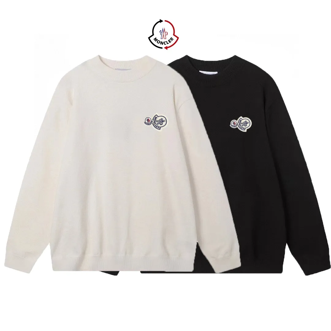 P210 Moncler/Mongolian 3-label complete, half-turtleneck sweater, fine wool blended sweater, high-end customized collection for men and women, part of the brand's high-end main line, patented top-grade yarn blending, using innovation to interpret conventional styles. The configuration of the fabric is subversive. The details are remarkable, and the price-performance ratio is very high. Meri wool yarn is of excellent quality. It feels super soft, delicate, soft, non-pilling and does not deform. The upper body is extremely skin-friendly and comfortable. Can be worn on its own with a jacket or on its own. Size: M L XL 2XL 3XL