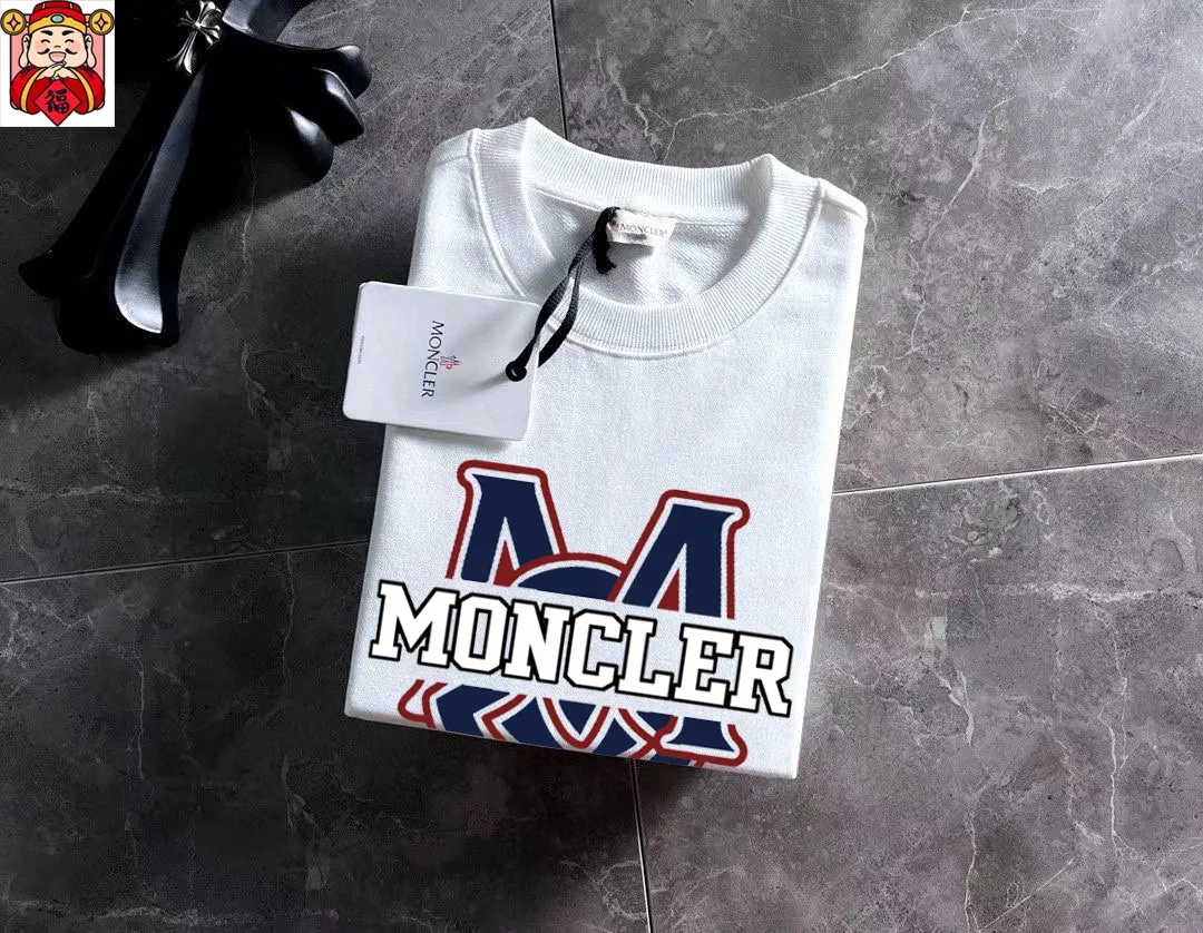 P200 💰 Brand [MONCLER] (good news for fat people) 2025ss spring latest long-sleeved round-neck sweatshirt, on sale simultaneously on the official website. Refreshing and breathable. Made of top Tencel Roman. Comfortable and soft. 3D stereoscopic clarity. Super fashion sense. Great gift for your own use. Size: M-5XL (can wear up to 220 pounds)
