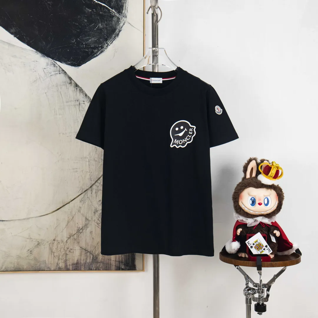 P190 💰 zp version [exclusive supply] MONCLER/muzzled 300g round neck short-sleeved T-shirt brand classic three-dimensional little monster offset printing letter LOGO embossed technology official synchronization high version high quality fashion personality versatile trend pure original quality original fabric hangtag collar label washed wheat three labels complete Color: black. White. Size: S M L XL XXL No.: WS10021