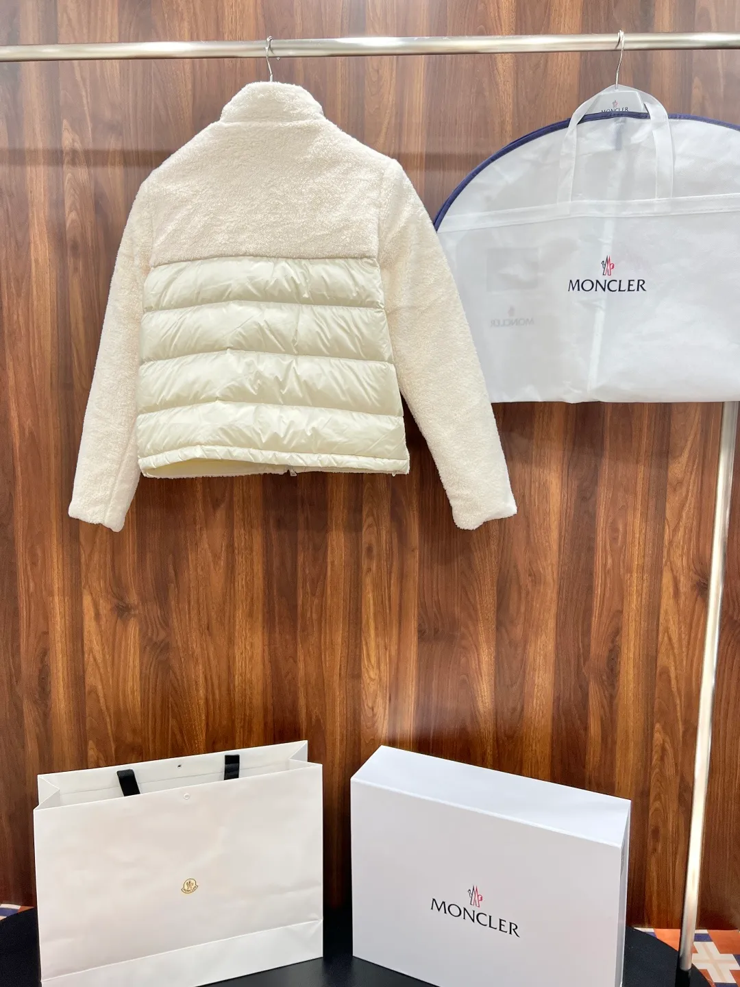 P820 ​​exclusive top version 25ss Moncler Polignac en teddy color pink, gray, off-white code number: 1 2 3 4