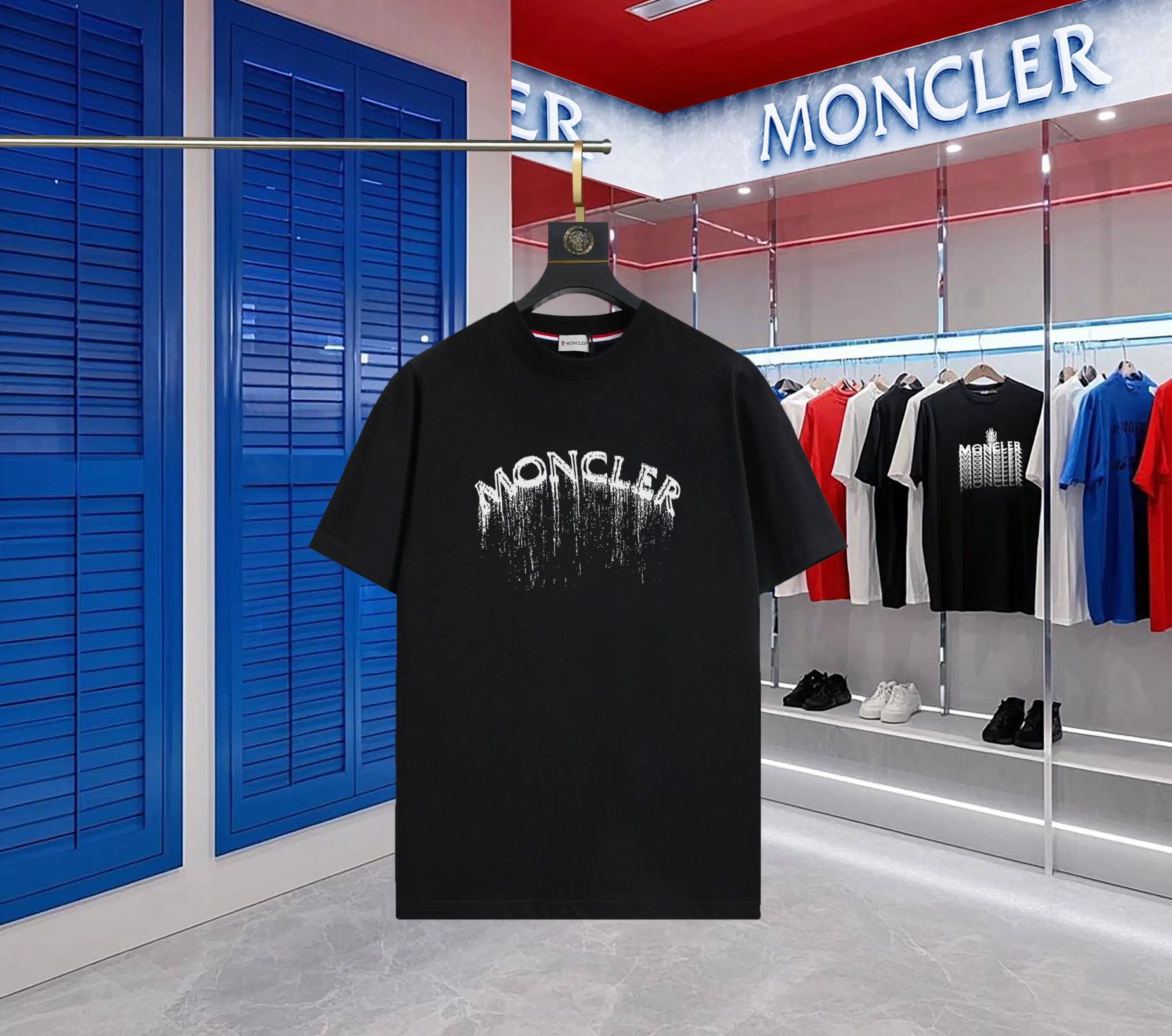 P140 💰Upgraded version "Mobile phone smart sensor ~ NFC chip armband ~ direct access to the official website for anti-counterfeiting" "Moncler ~ Mouth Mouth" 2025 new high-quality round neck short-sleeved T-shirt. The cuffs have imported embroidered labels. Customized dyeing, very comfortable to touch. Super versatile and good-looking short-sleeved. Complete with three labels. Non-market ordinary version. Feel free to compare. Quality is absolutely guaranteed! ‼ First of all, this original fabric is all custom-woven with 32-count double yarn fabric, 250G, and the weight is the same‼ Fine workmanship, double waistcoat method, double waistcoat method, double waistcoat method makes the whole dress more three-dimensional, which is not a craft that ordinary T-shirts can achieve🤪 Size: S-M-L-XL-2XL Color: black, white, apricot, same style for men and women