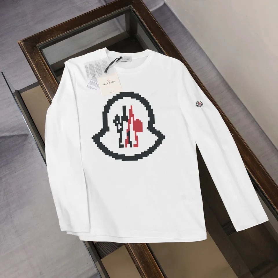 P180, a non-off-the-shelf model, you can trust it. Moncler printed long-sleeved T-shirt, 240g breathable cotton fabric, very soft and comfortable texture, does not shrink, does not deform, does not ball), can be worn alone as a base layer. Original customized accessories, collar label, care mark, hangtag, packaging (perfect details) Color: White Black Size: XS S M L